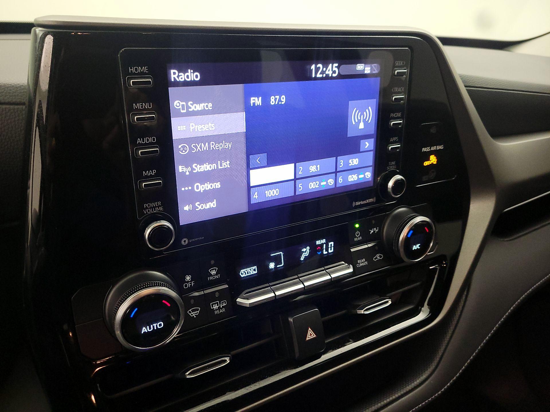 Thumbnail: 2020 Toyota Highlander - 15