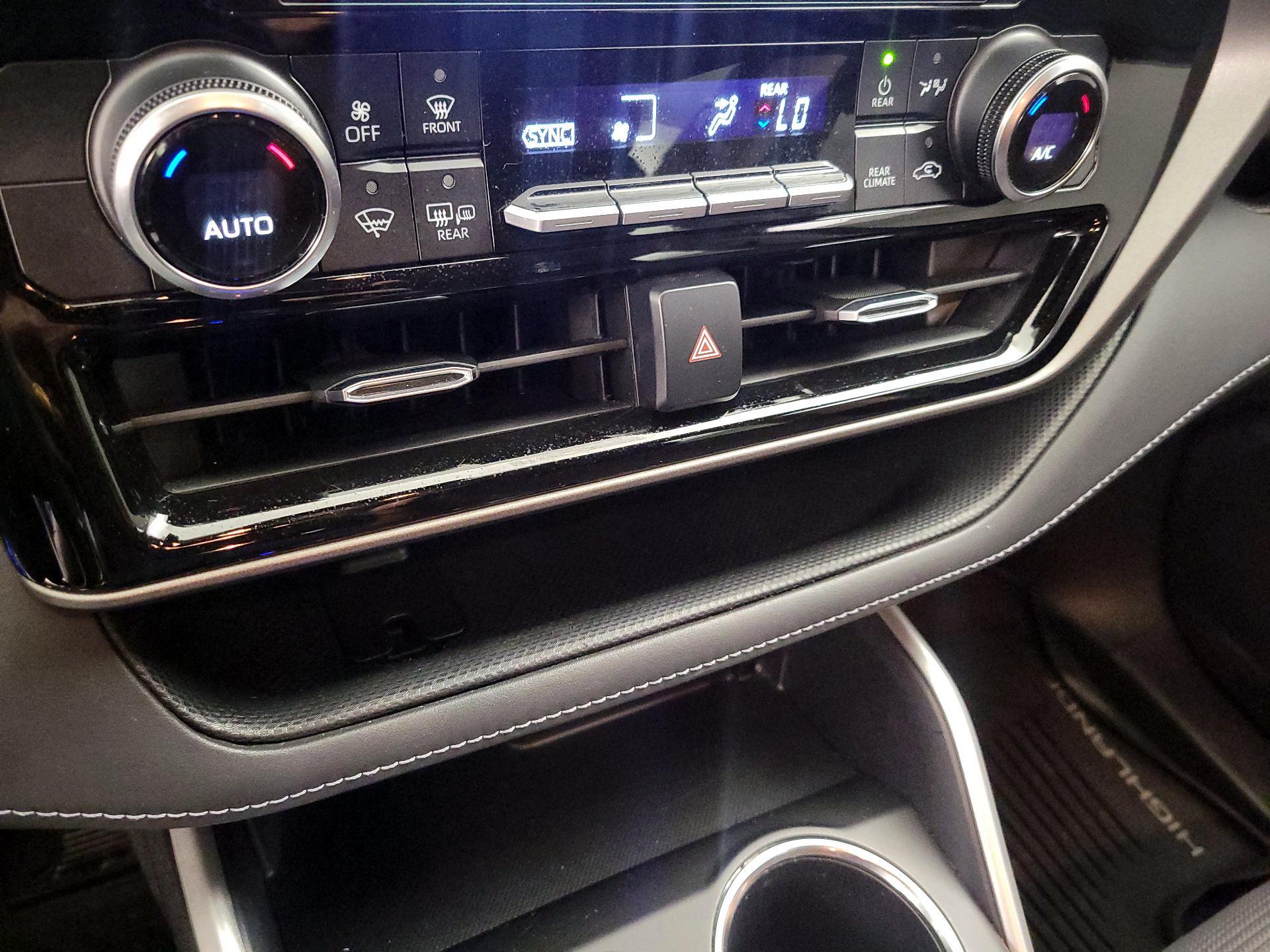 Thumbnail: 2020 Toyota Highlander - 16