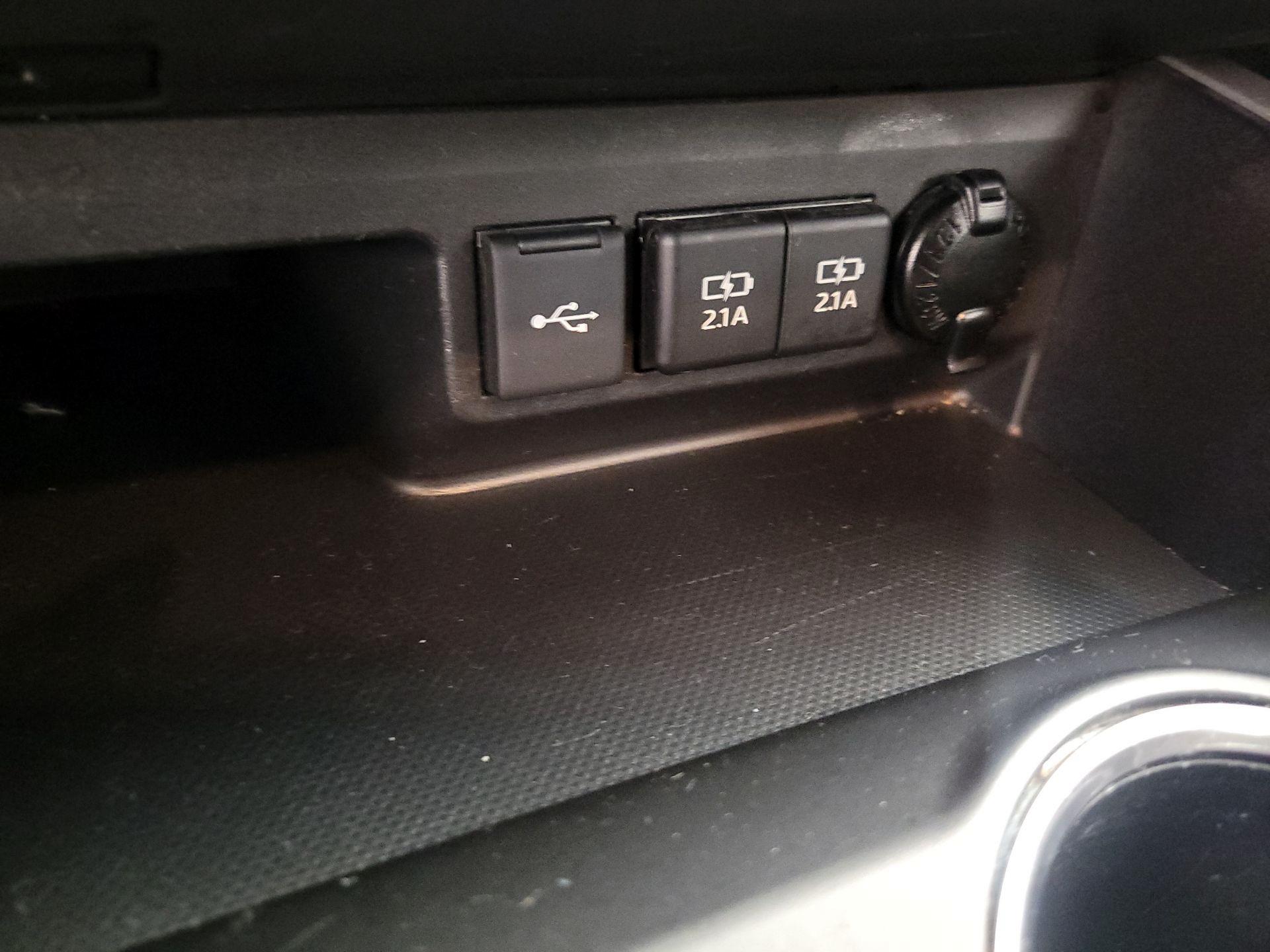 Thumbnail: 2020 Toyota Highlander - 18