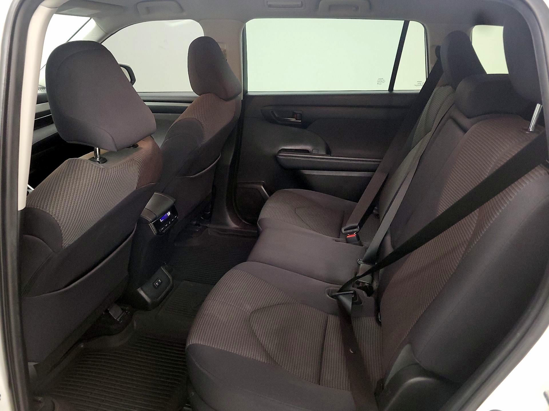 Thumbnail: 2020 Toyota Highlander - 19