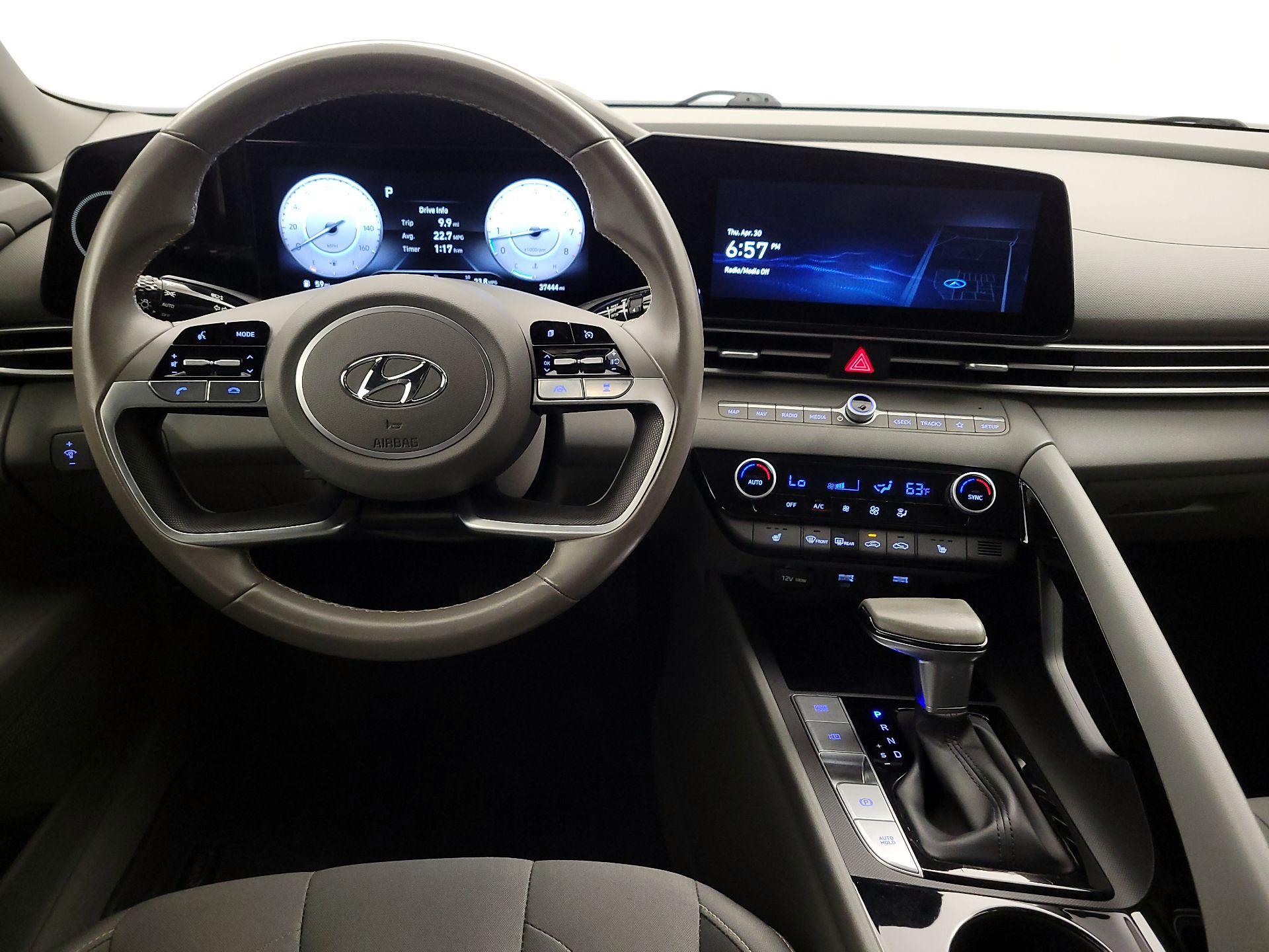 Thumbnail: 2023 Hyundai Elantra - 10