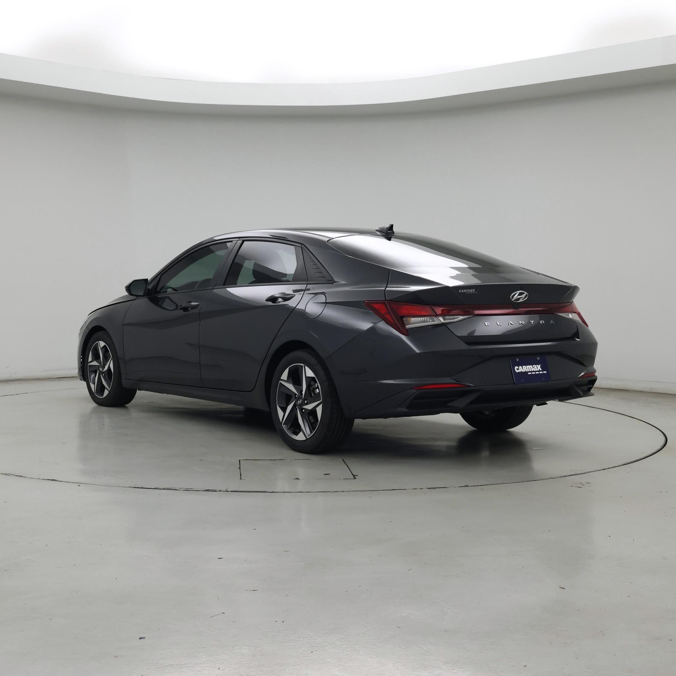 Thumbnail: 2023 Hyundai Elantra - 2