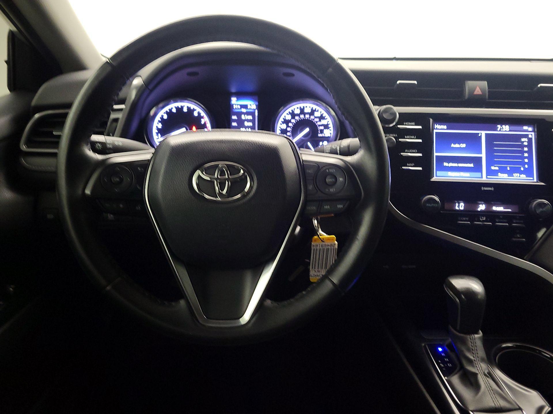 Thumbnail: 2020 Toyota Camry - 10