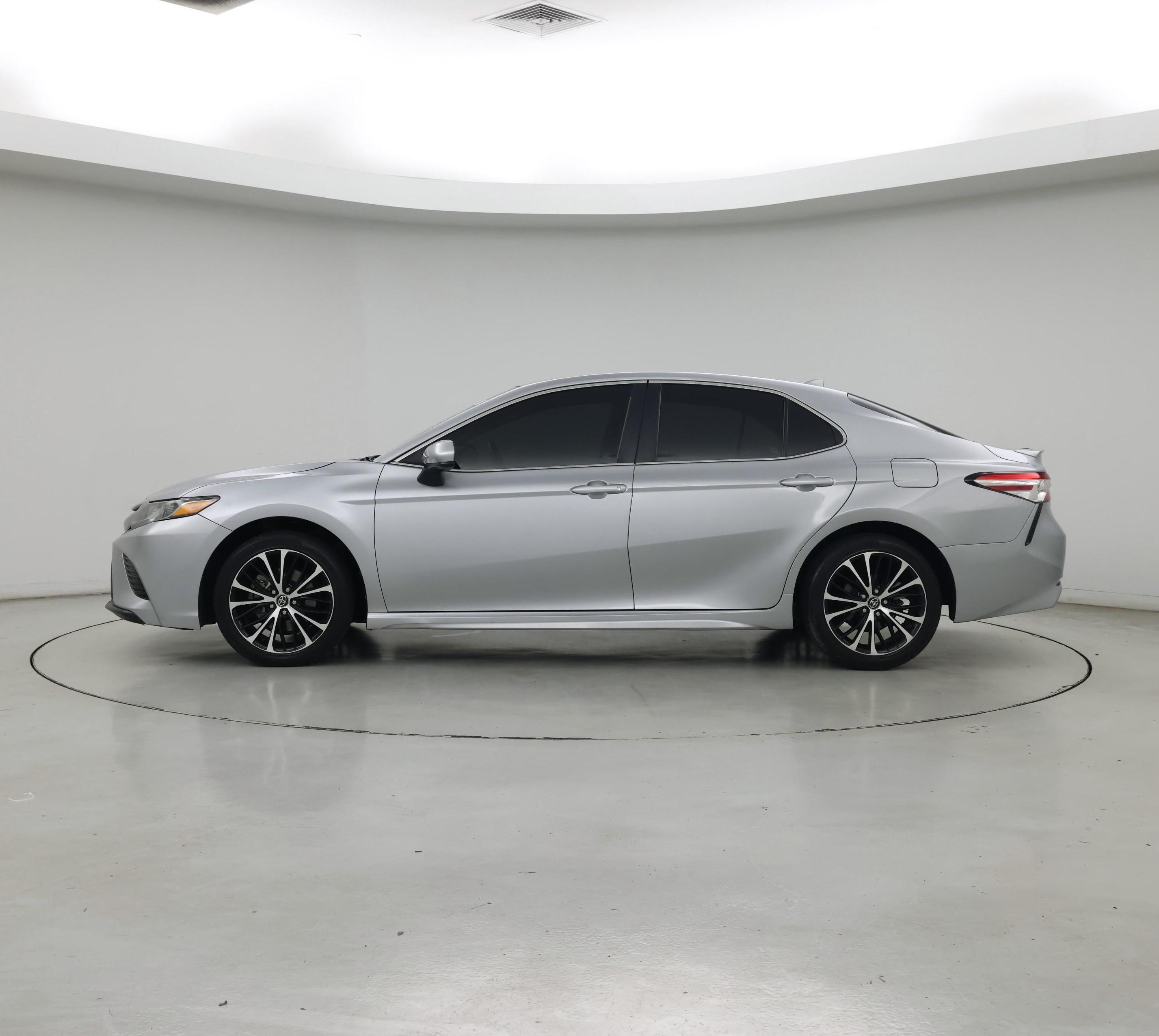 Thumbnail: 2020 Toyota Camry - 3