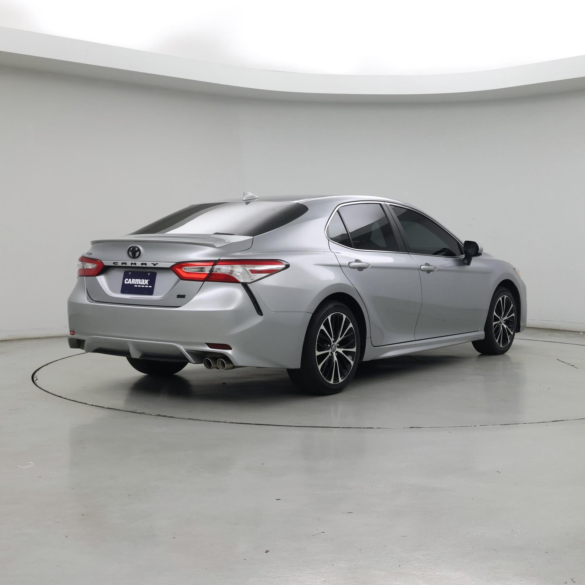 Thumbnail: 2020 Toyota Camry - 8