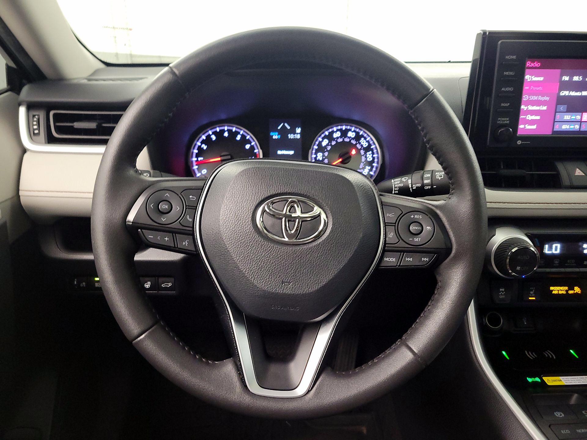Thumbnail: 2021 Toyota RAV4 - 10