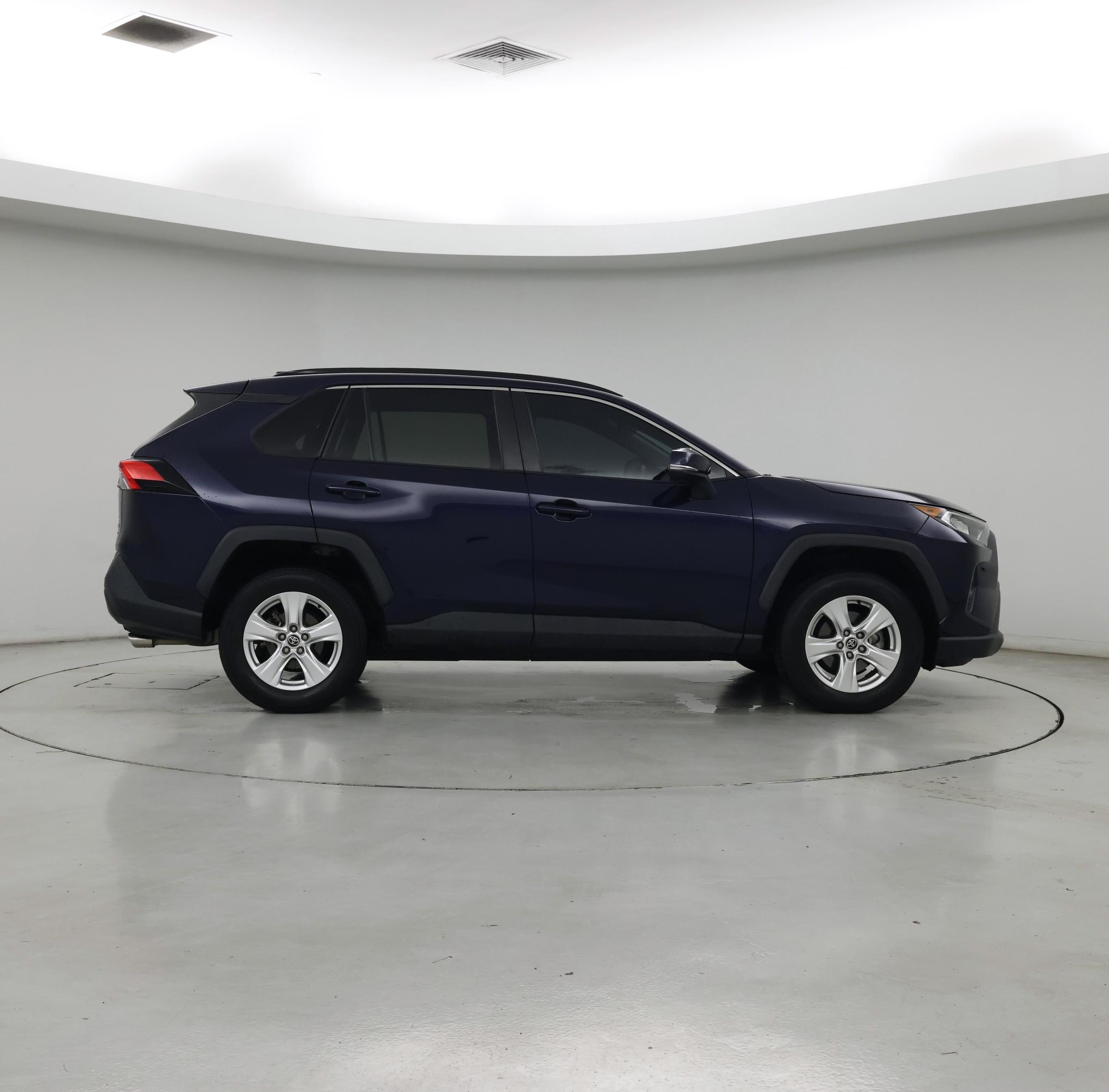 Thumbnail: 2021 Toyota RAV4 - 7