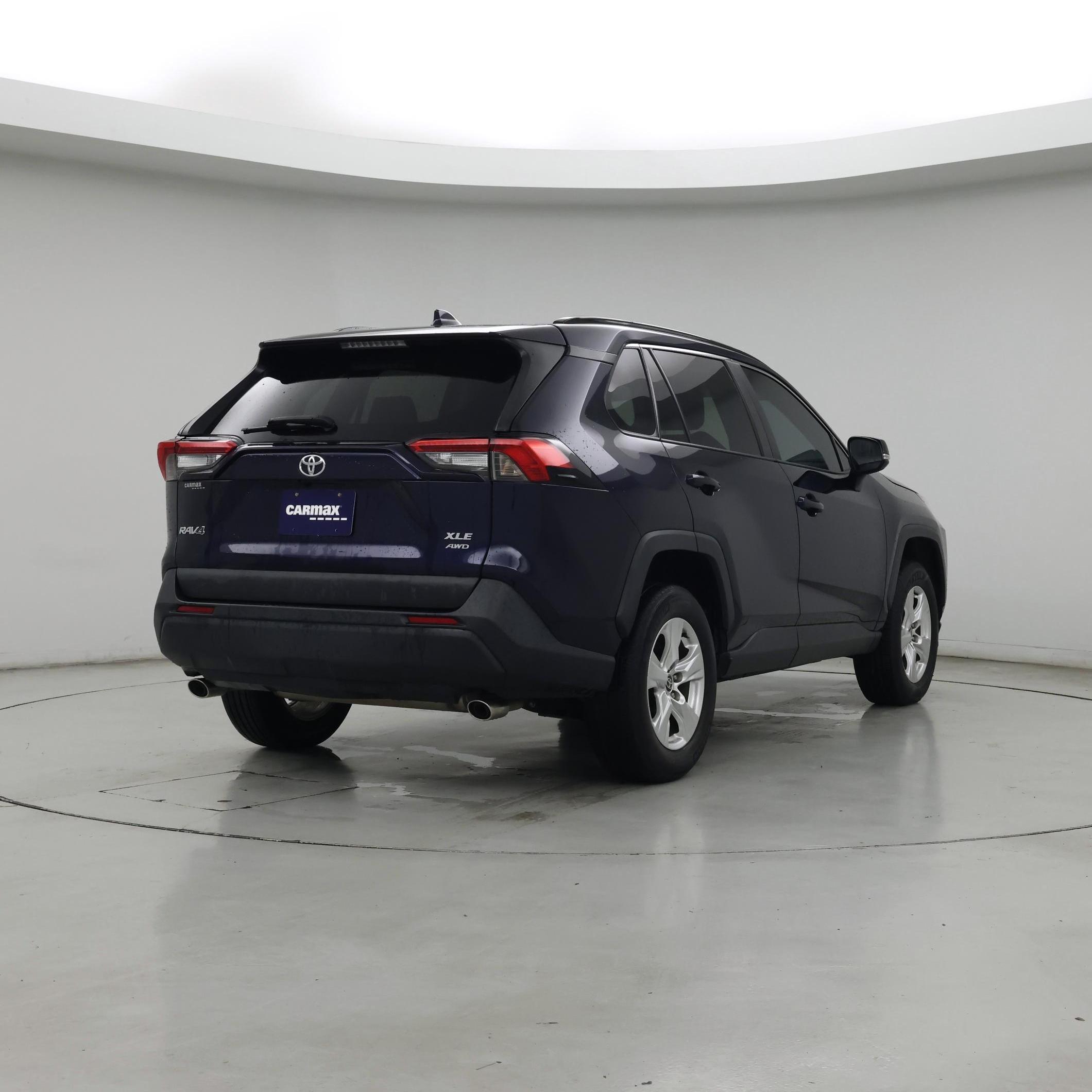 Thumbnail: 2021 Toyota RAV4 - 8
