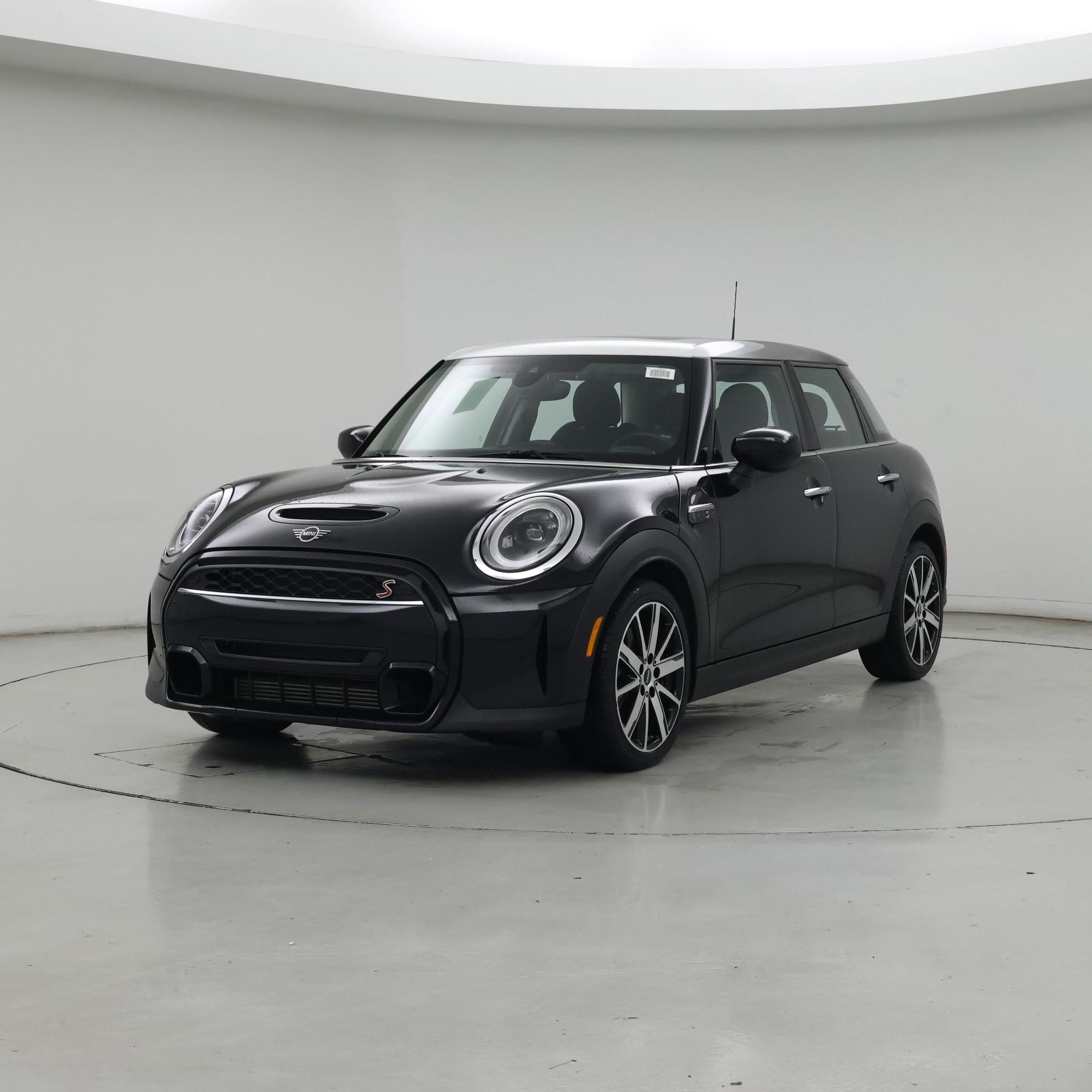 Thumbnail: 2024 MINI Cooper Hardtop - 4