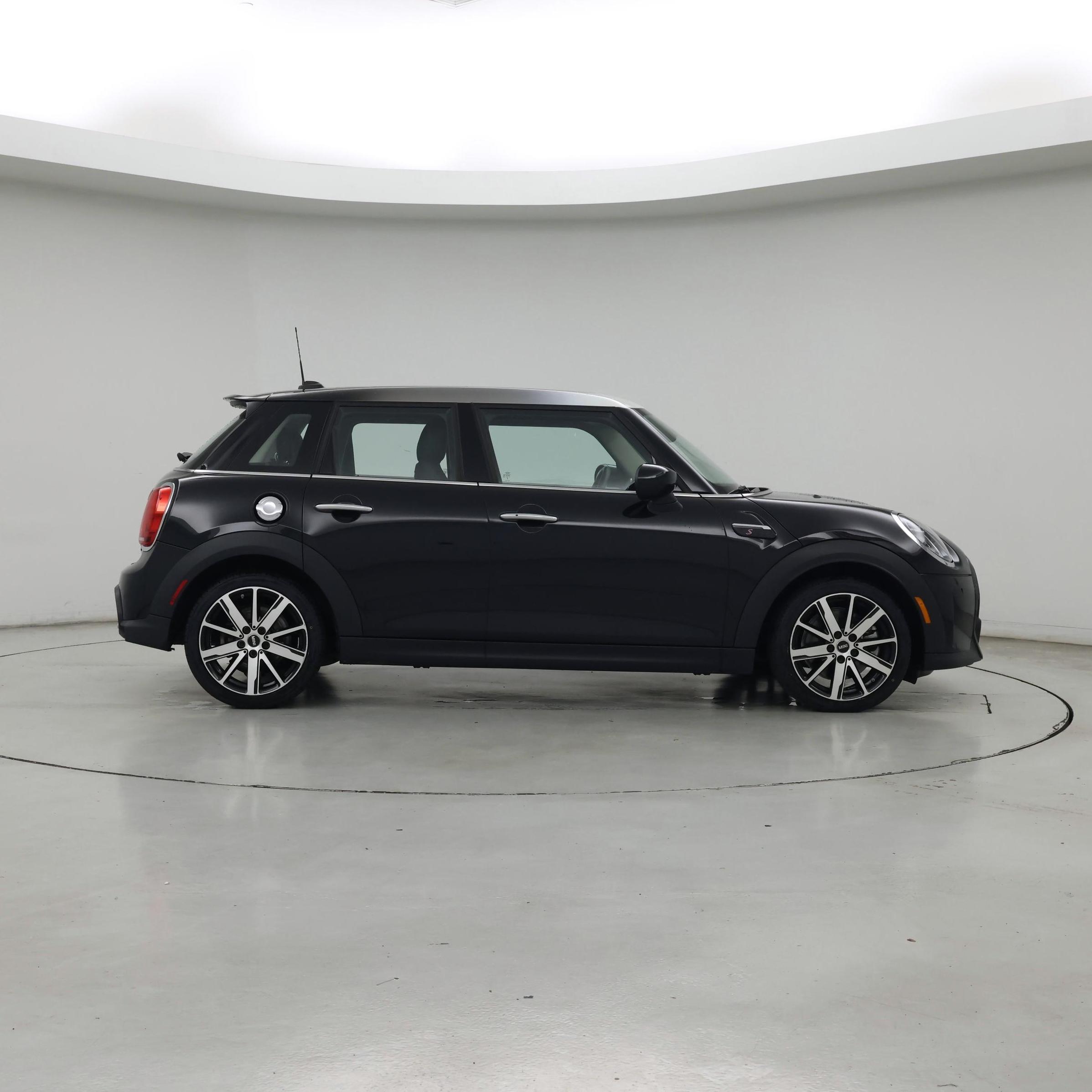 Thumbnail: 2024 MINI Cooper Hardtop - 7