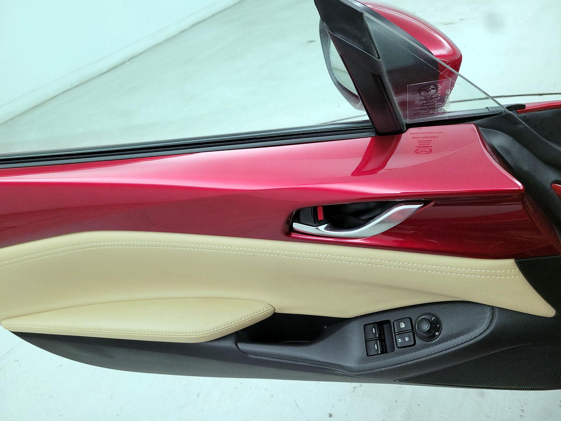 Thumbnail: 2019 Mazda MX-5 Miata - 12