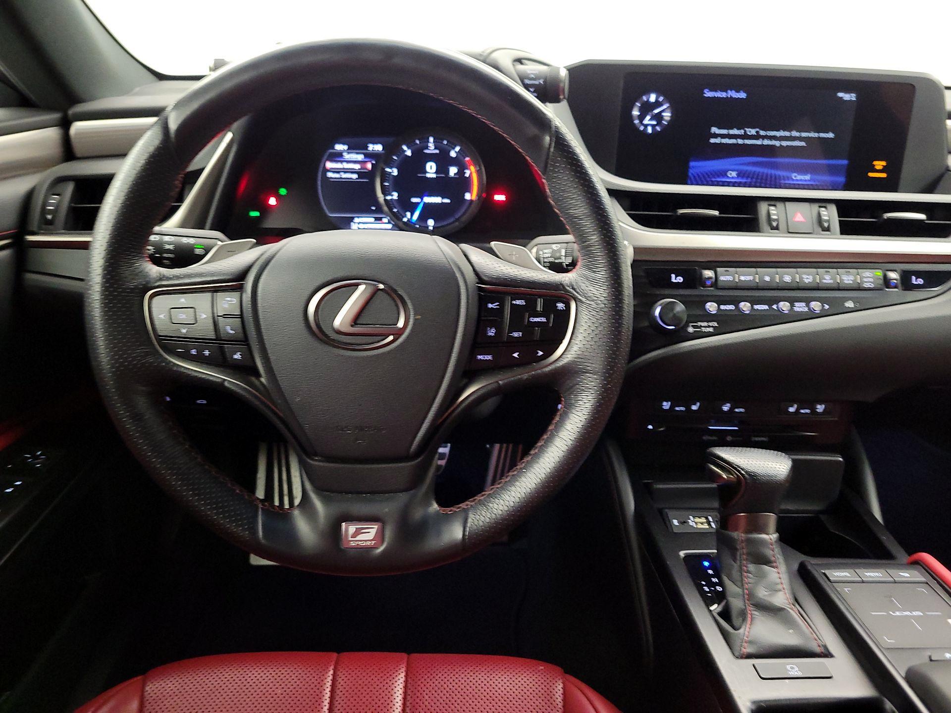 Thumbnail: 2019 Lexus ES - 10