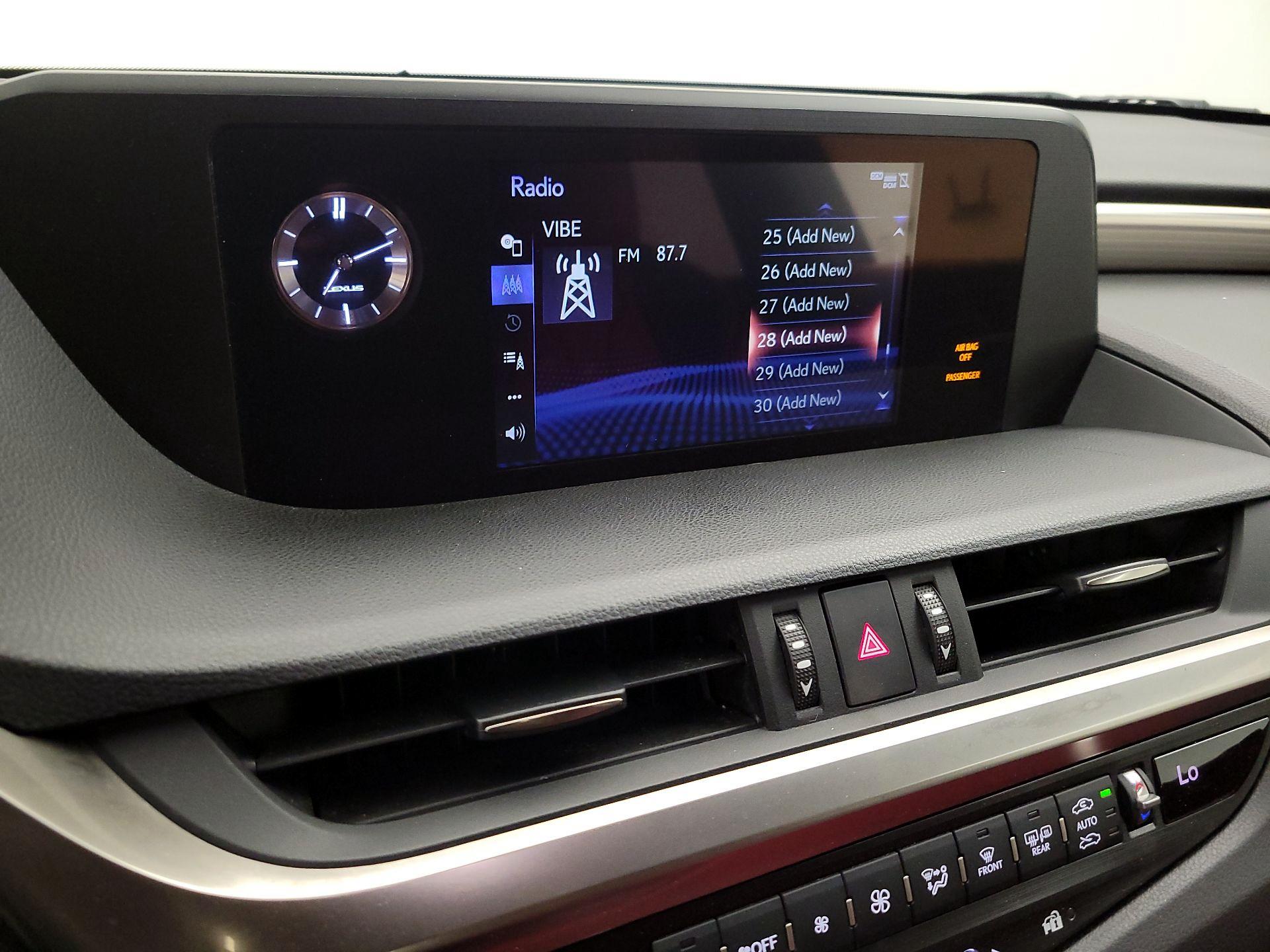 Thumbnail: 2019 Lexus ES - 15