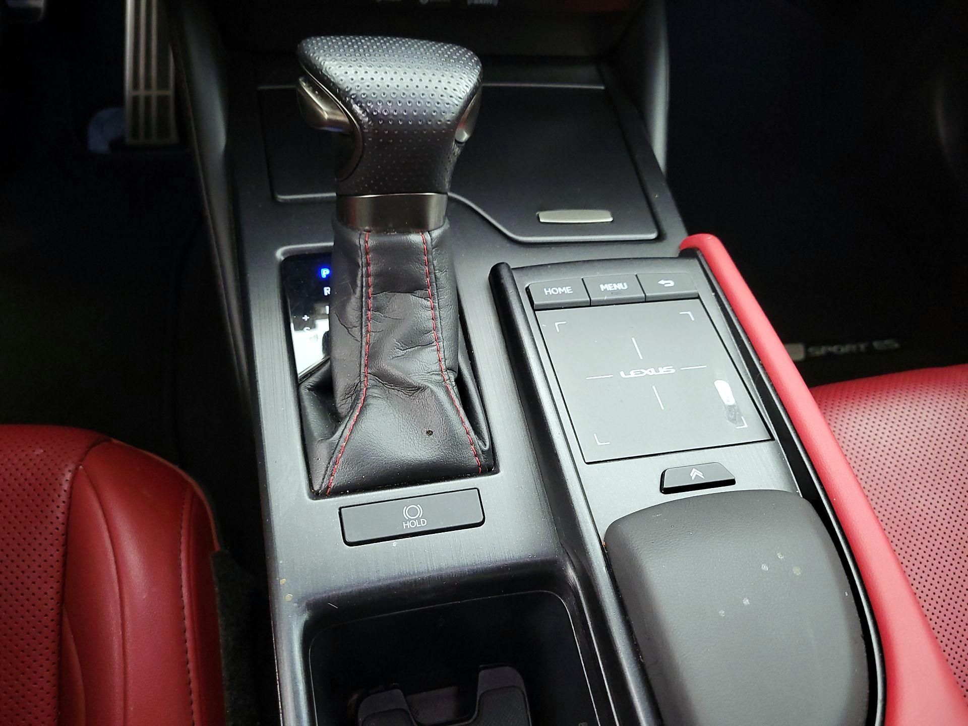 Thumbnail: 2019 Lexus ES - 17