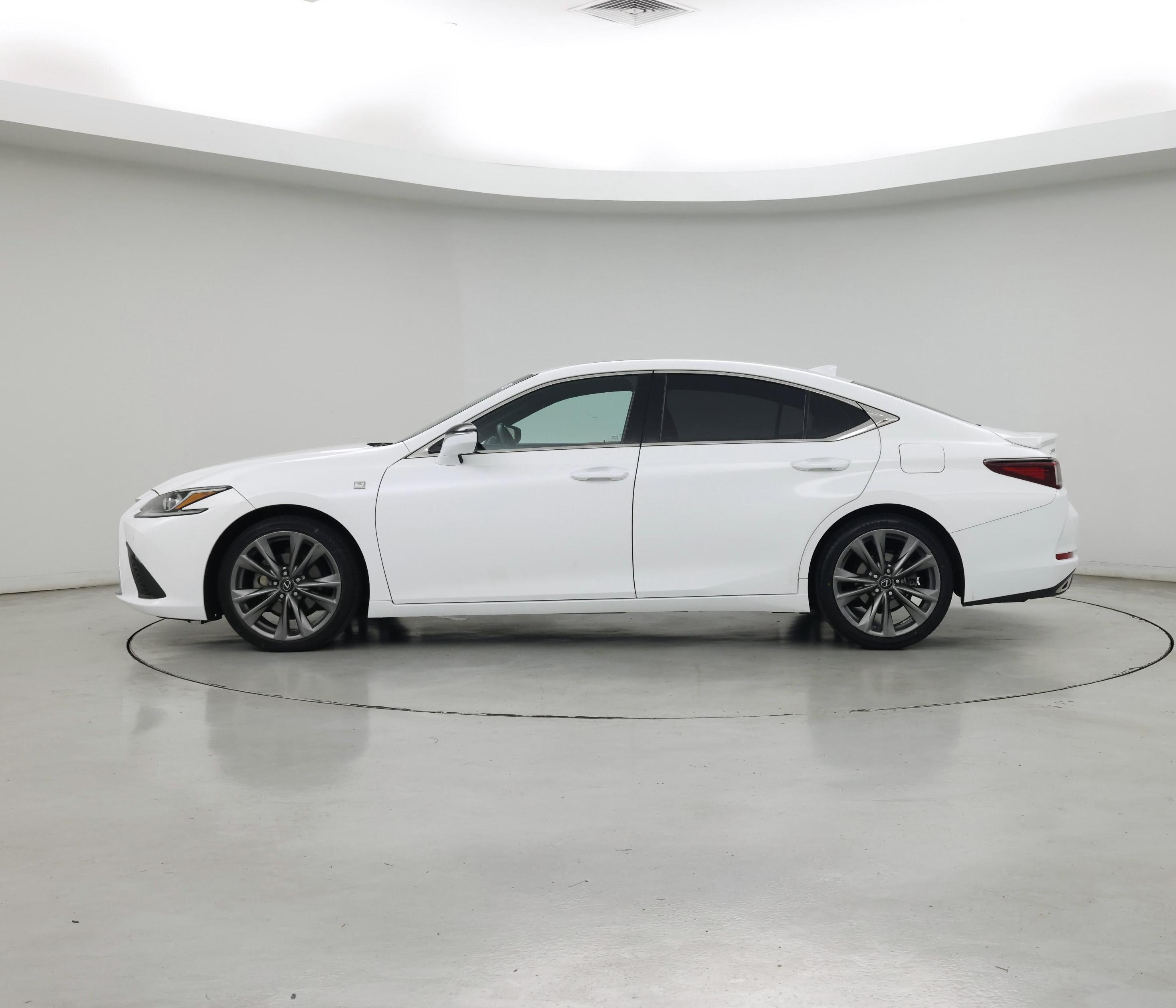 Thumbnail: 2019 Lexus ES - 3