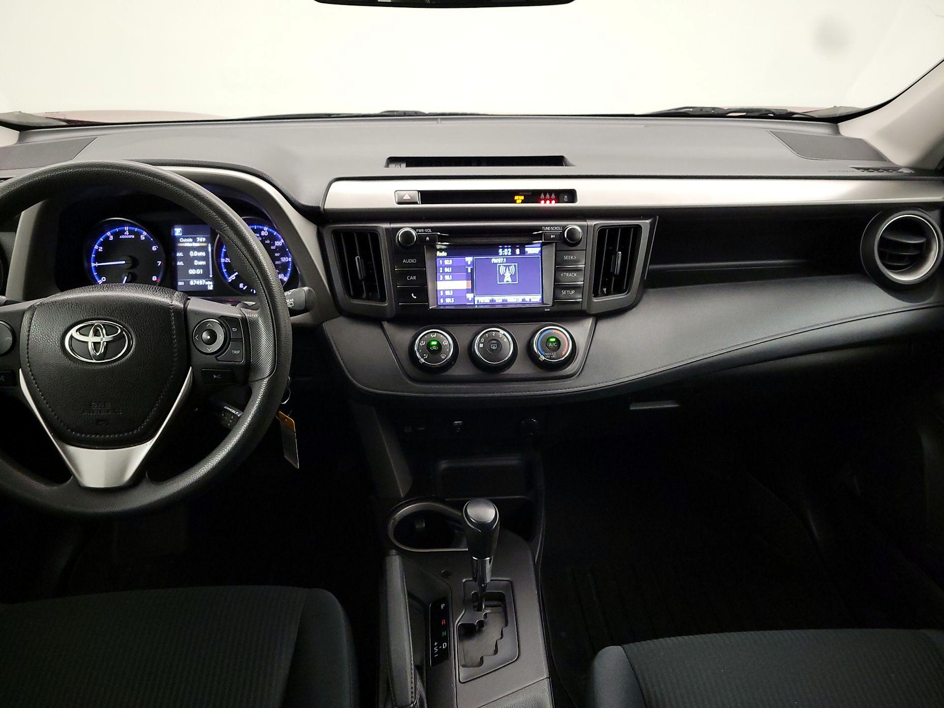 Thumbnail: 2018 Toyota RAV4 - 9