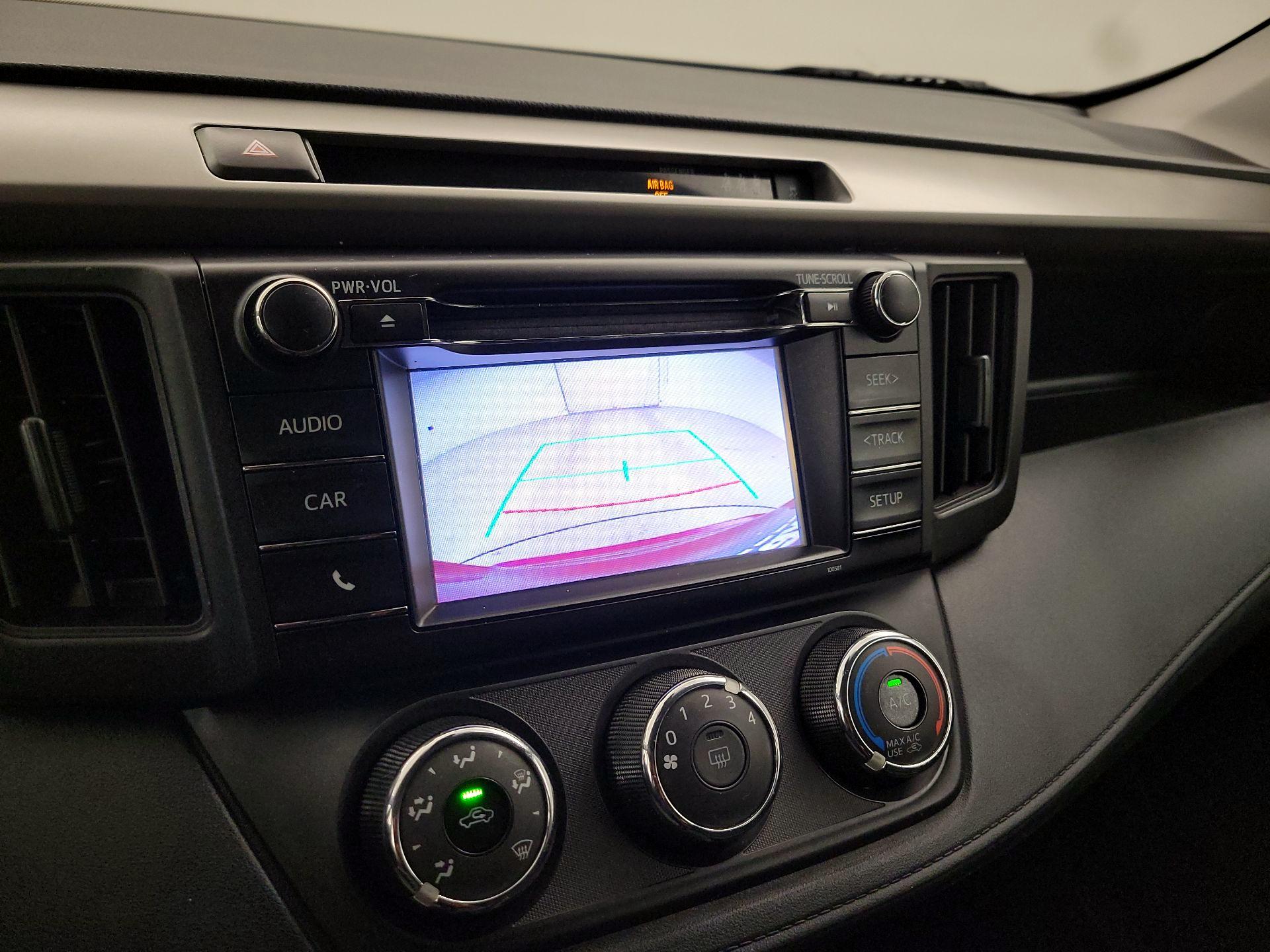 Thumbnail: 2018 Toyota RAV4 - 14