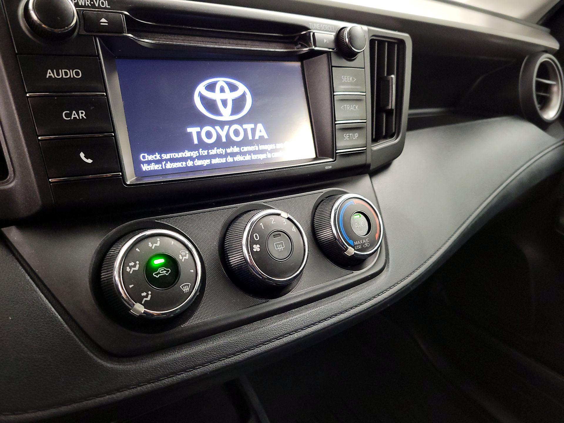 Thumbnail: 2018 Toyota RAV4 - 16