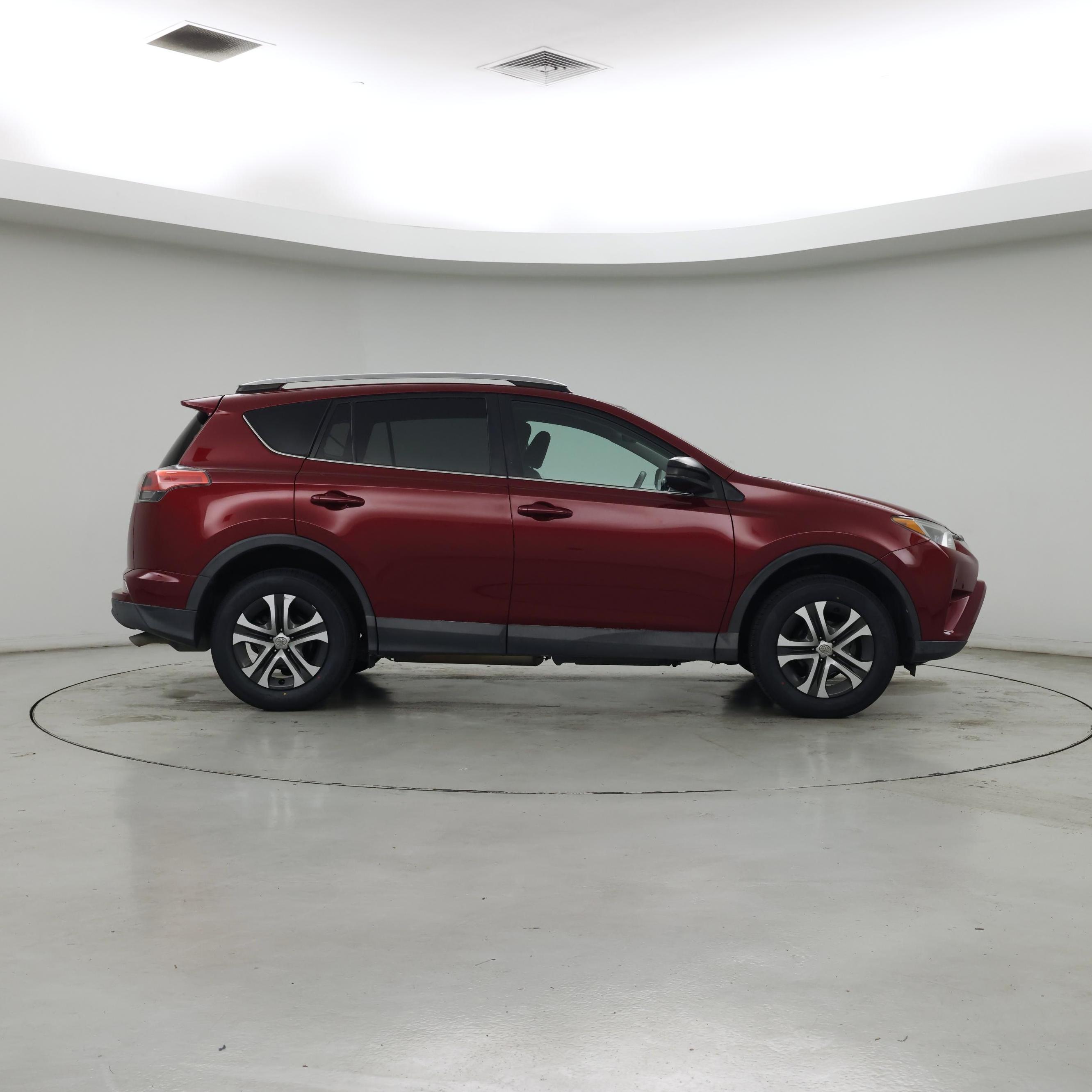 Thumbnail: 2018 Toyota RAV4 - 7
