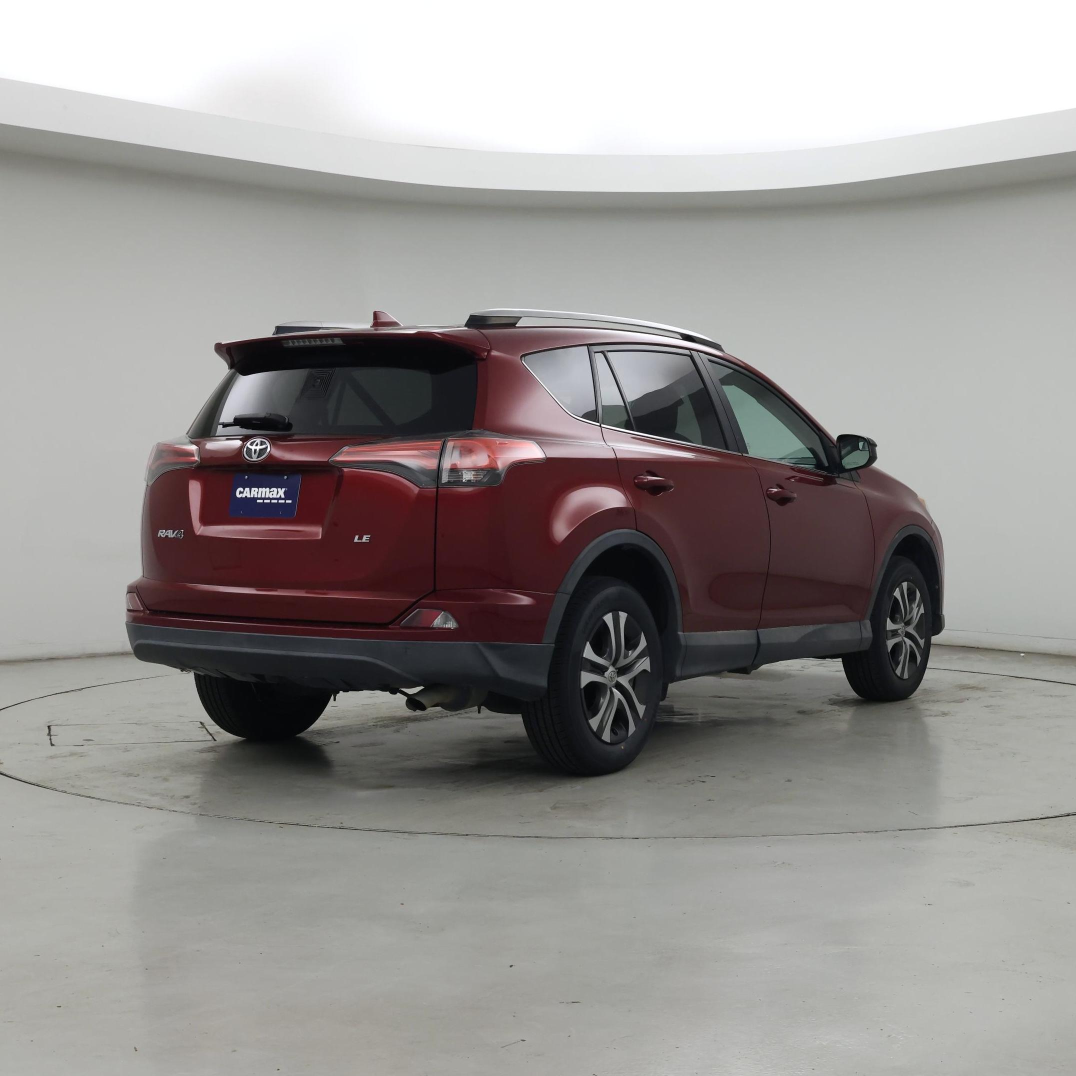 Thumbnail: 2018 Toyota RAV4 - 8
