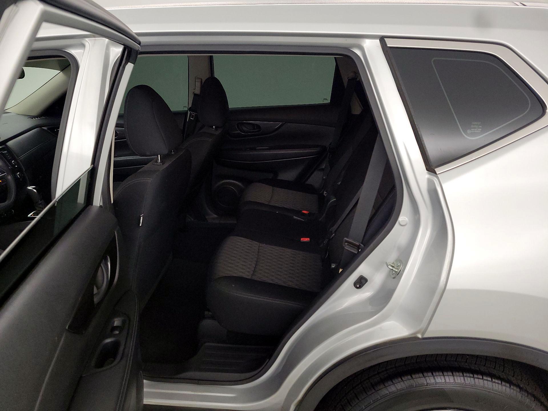 Thumbnail: 2020 Nissan Rogue - 19