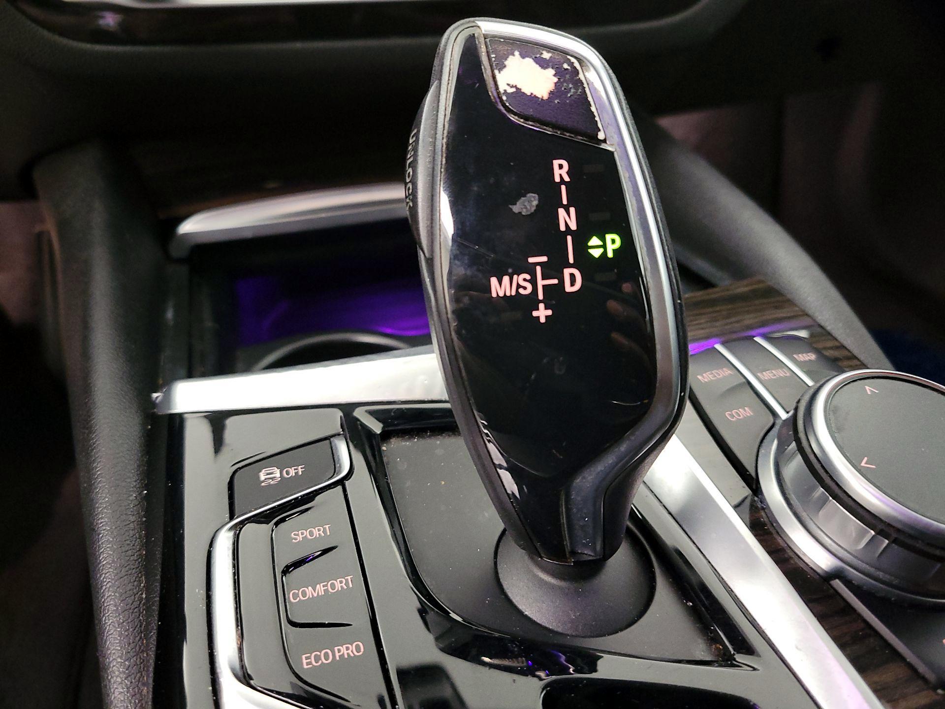 Thumbnail: 2018 BMW 5 Series - 18