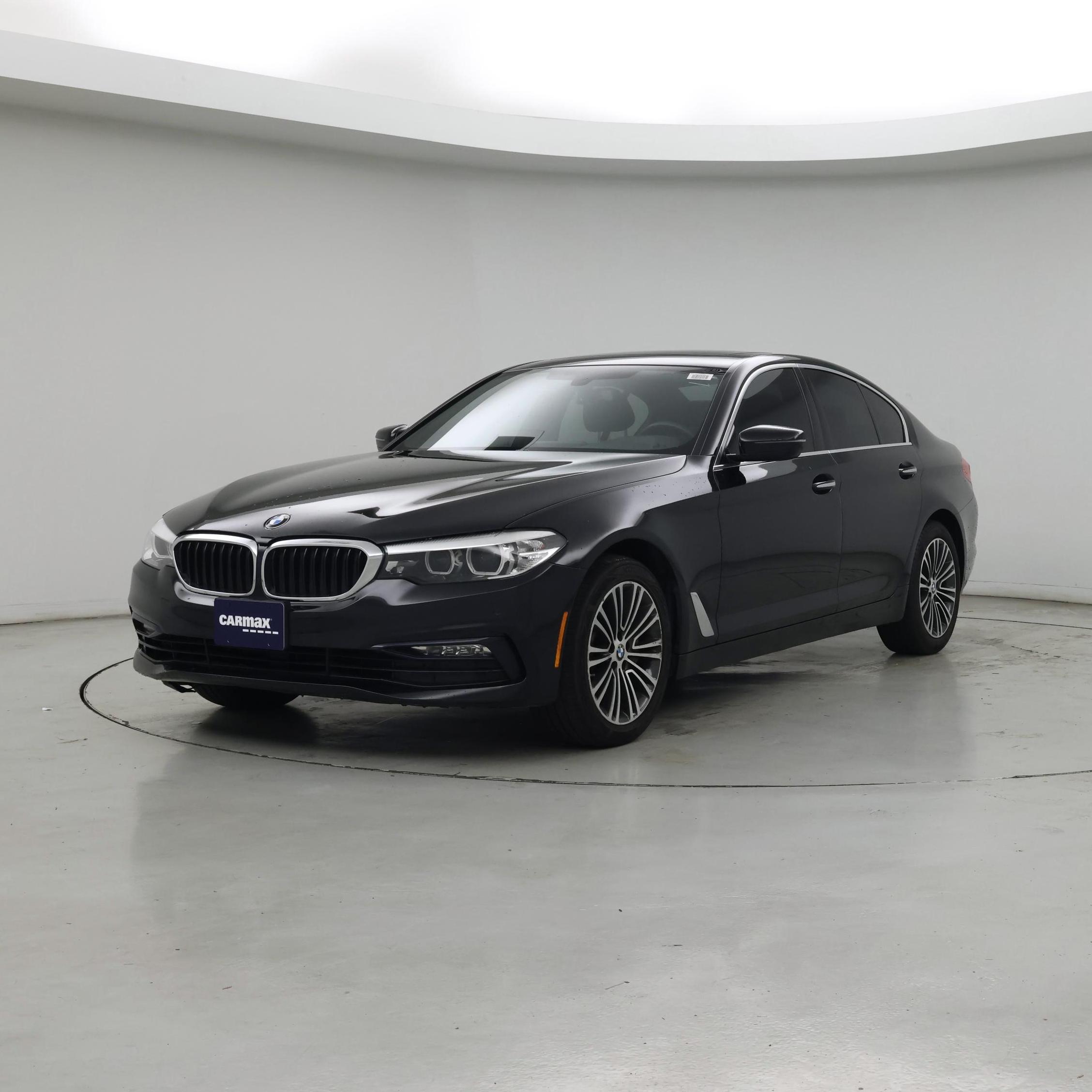 Thumbnail: 2018 BMW 5 Series - 4