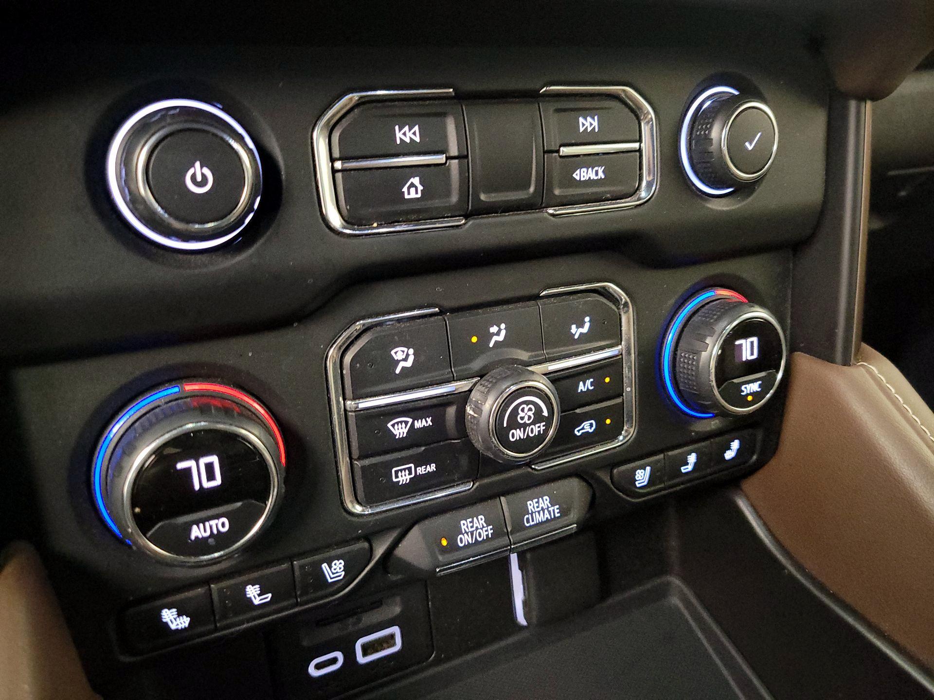 Thumbnail: 2021 Chevrolet Tahoe - 17