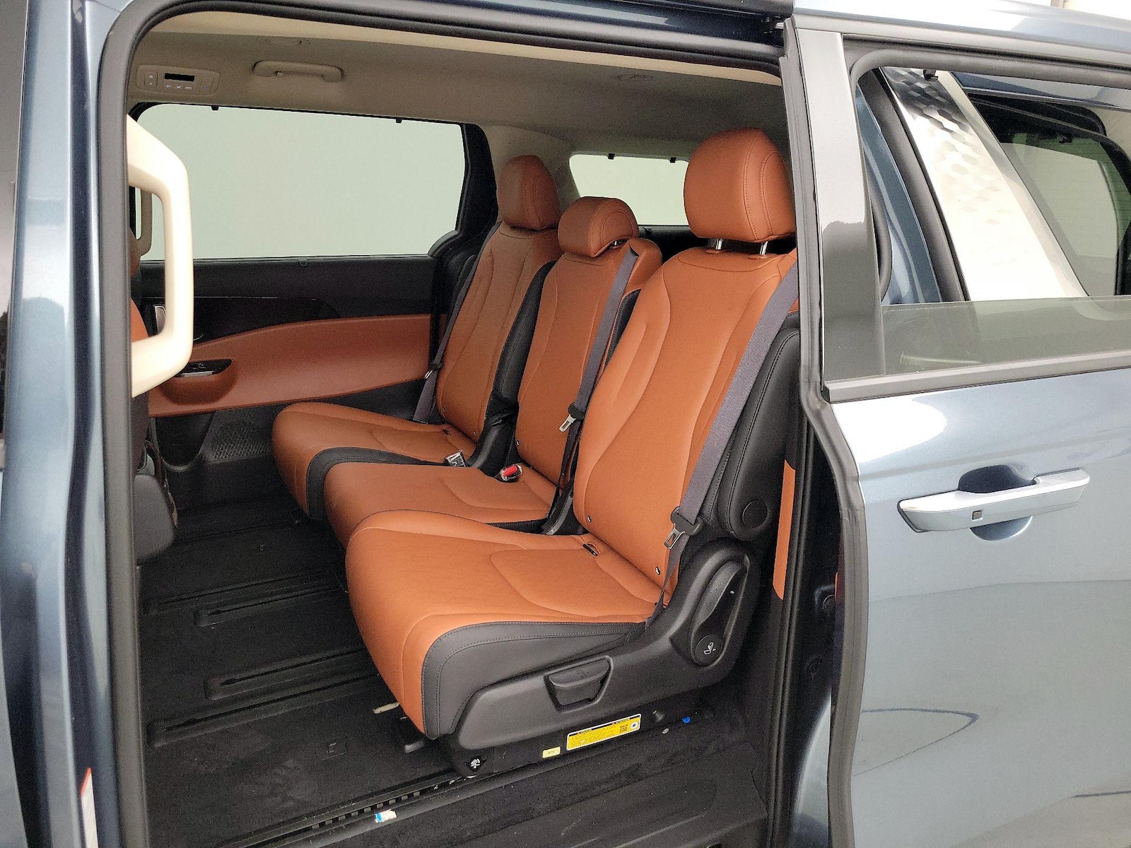 2024 Kia Carnival SX - Photo 21