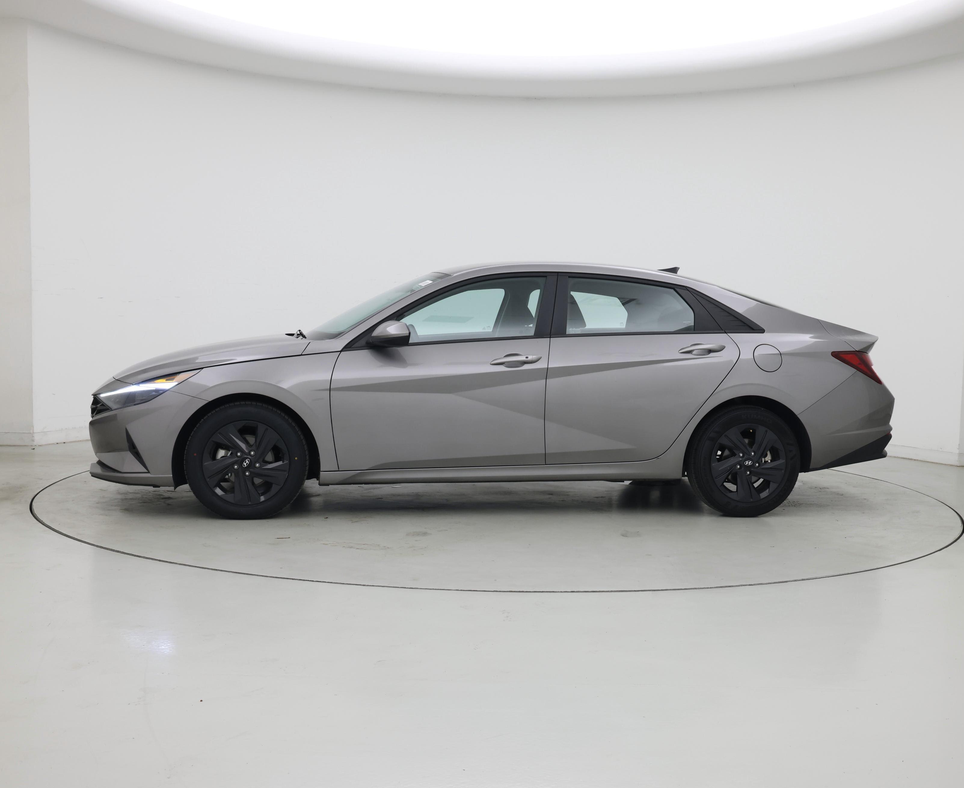Thumbnail: 2023 Hyundai Elantra - 3