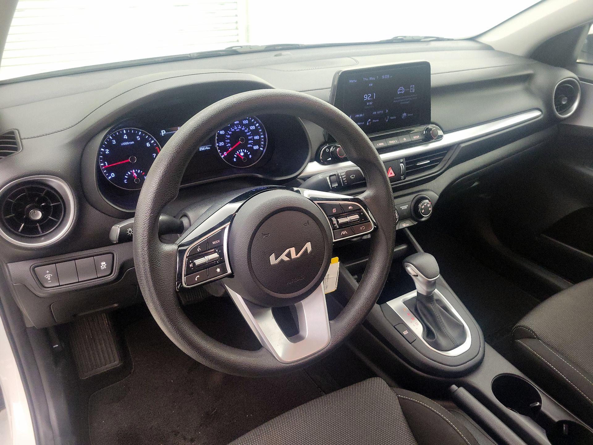 Thumbnail: 2024 Kia Forte - 9