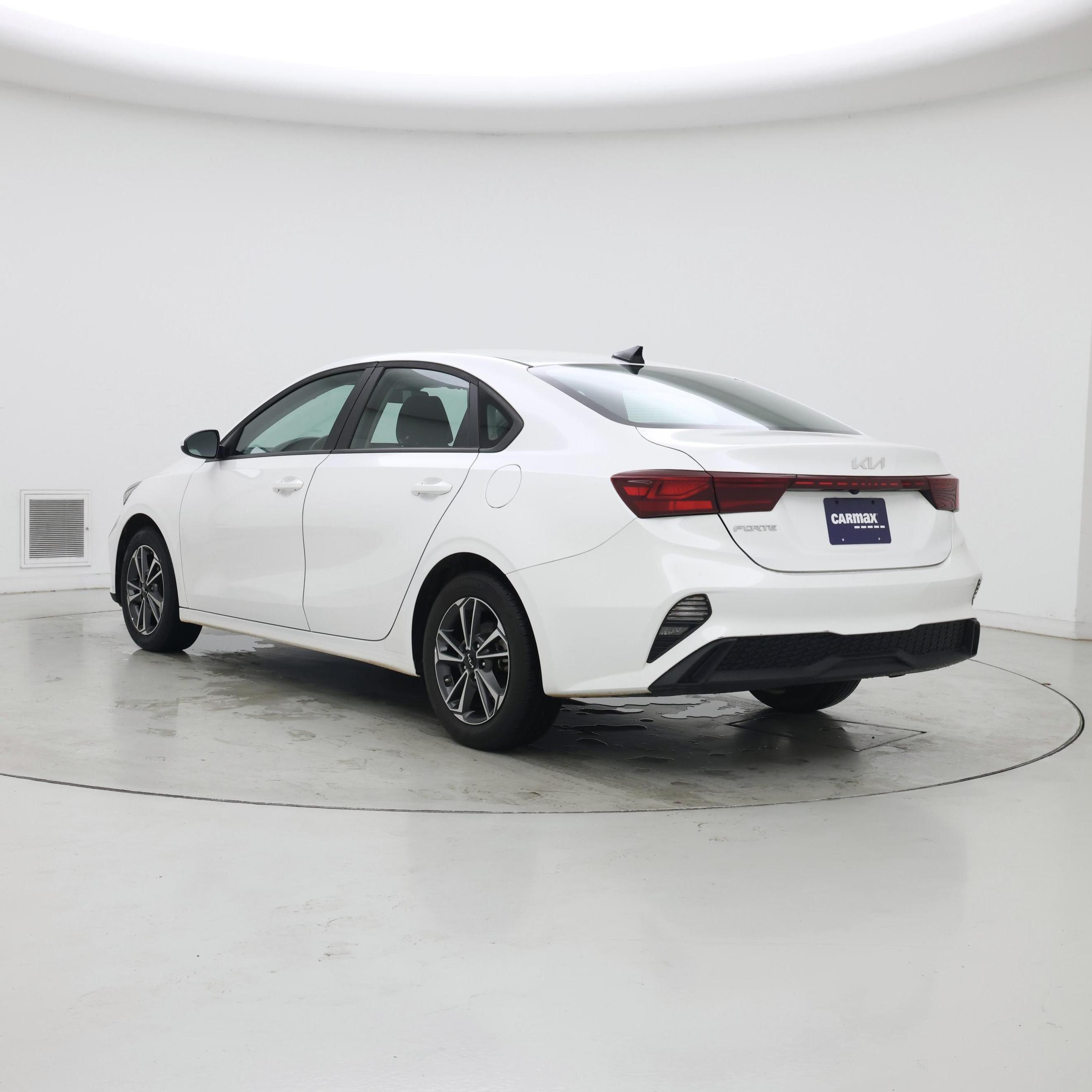 Thumbnail: 2024 Kia Forte - 2