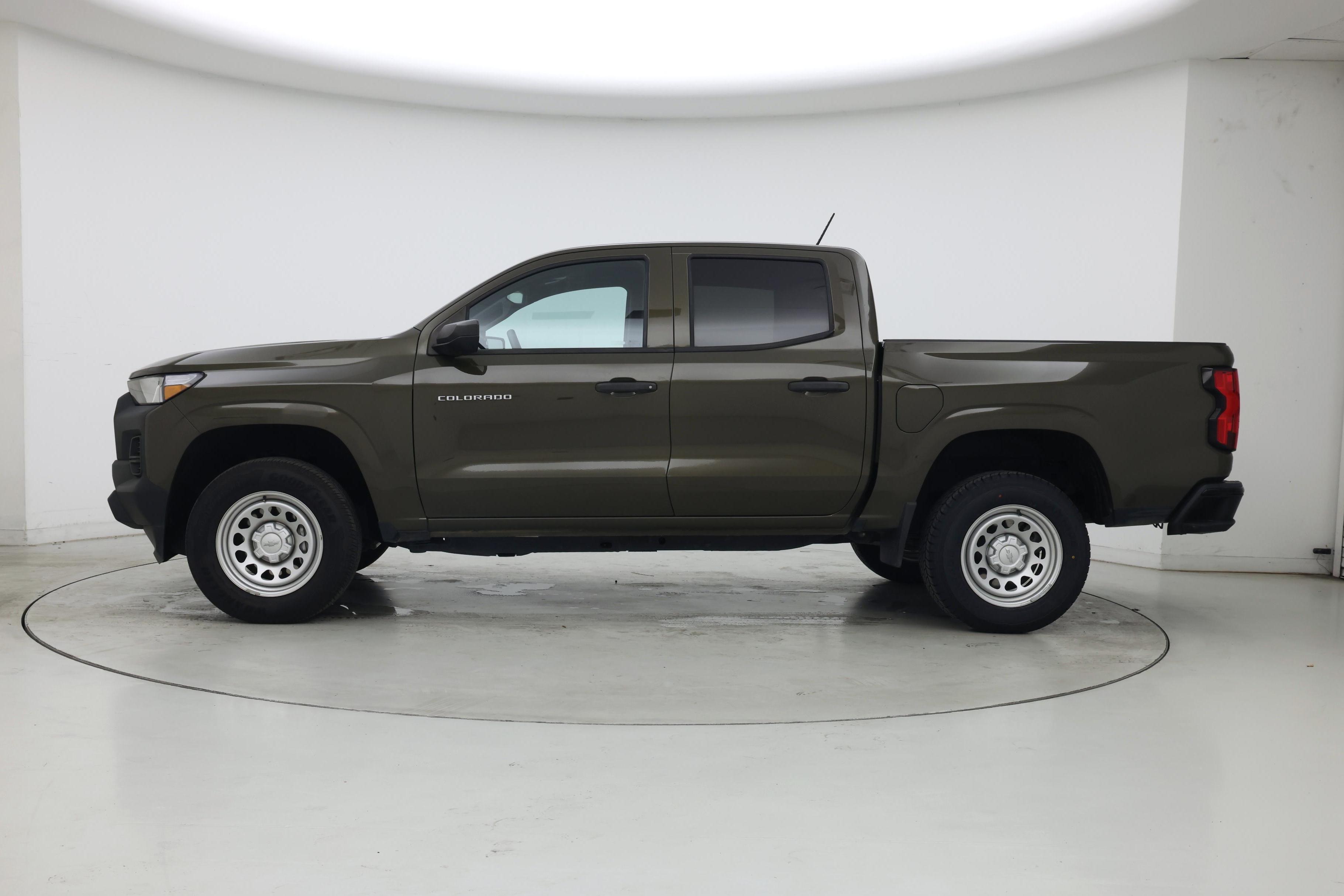Thumbnail: 2023 Chevrolet Colorado - 3