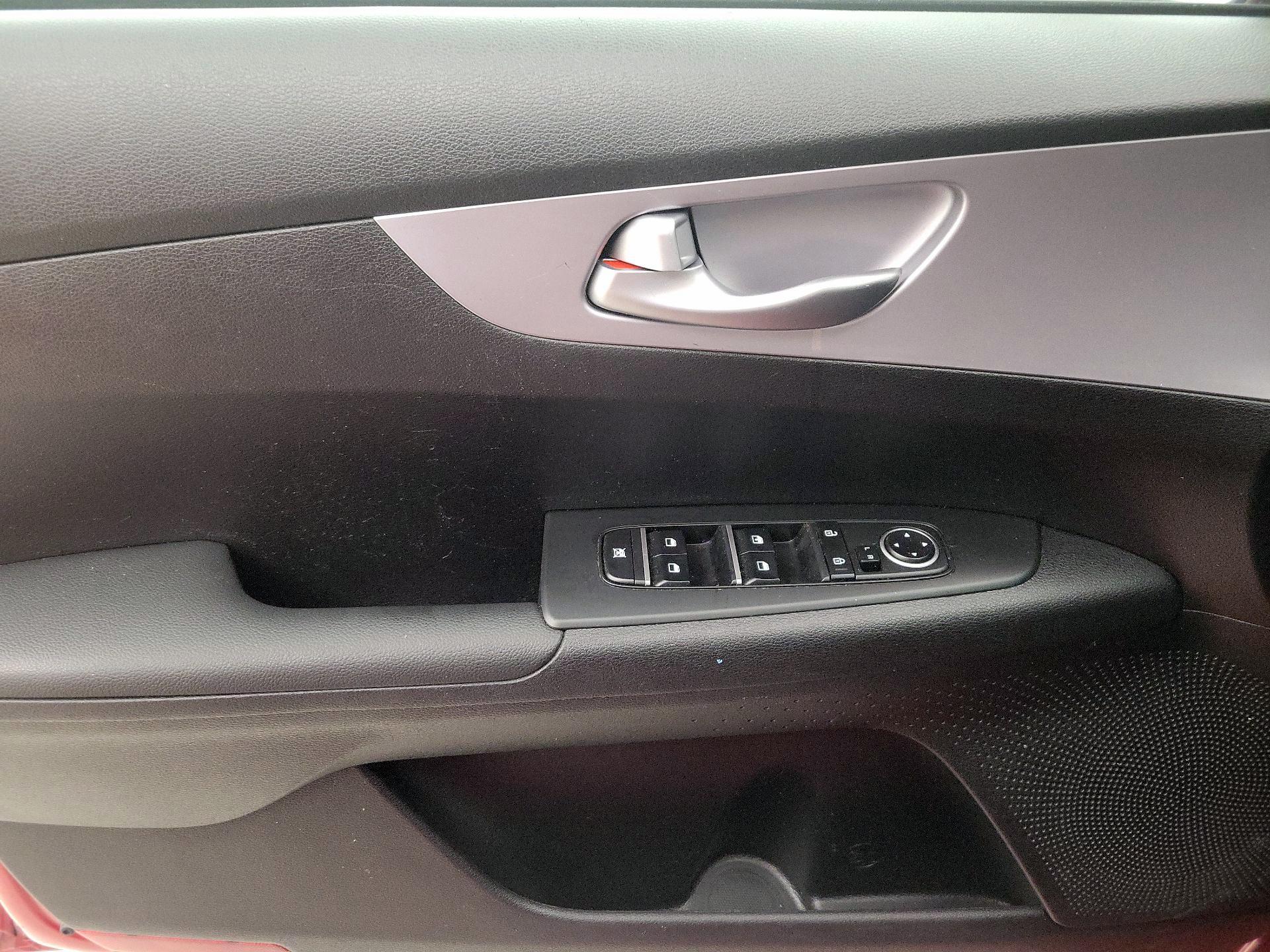 Thumbnail: 2024 Kia Forte - 12