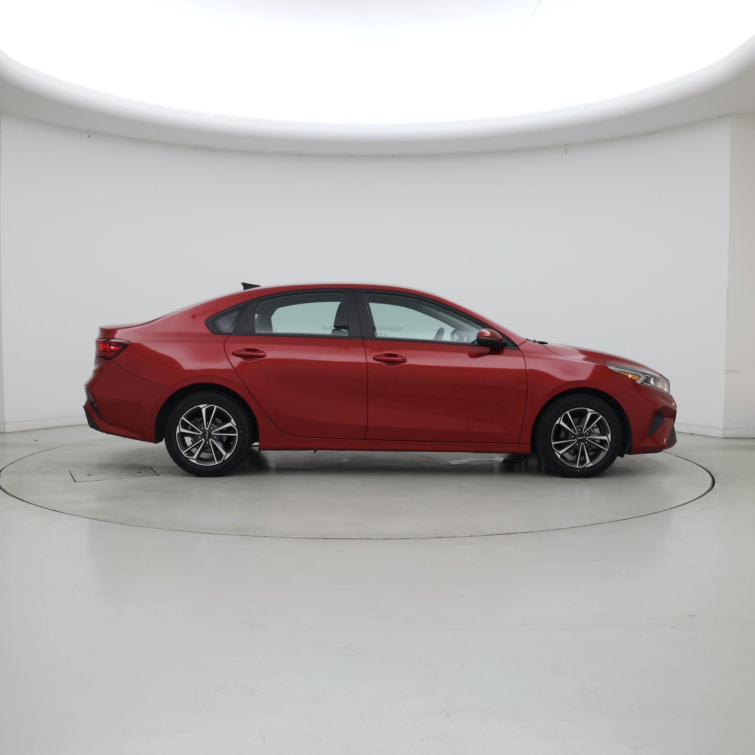 Thumbnail: 2024 Kia Forte - 7