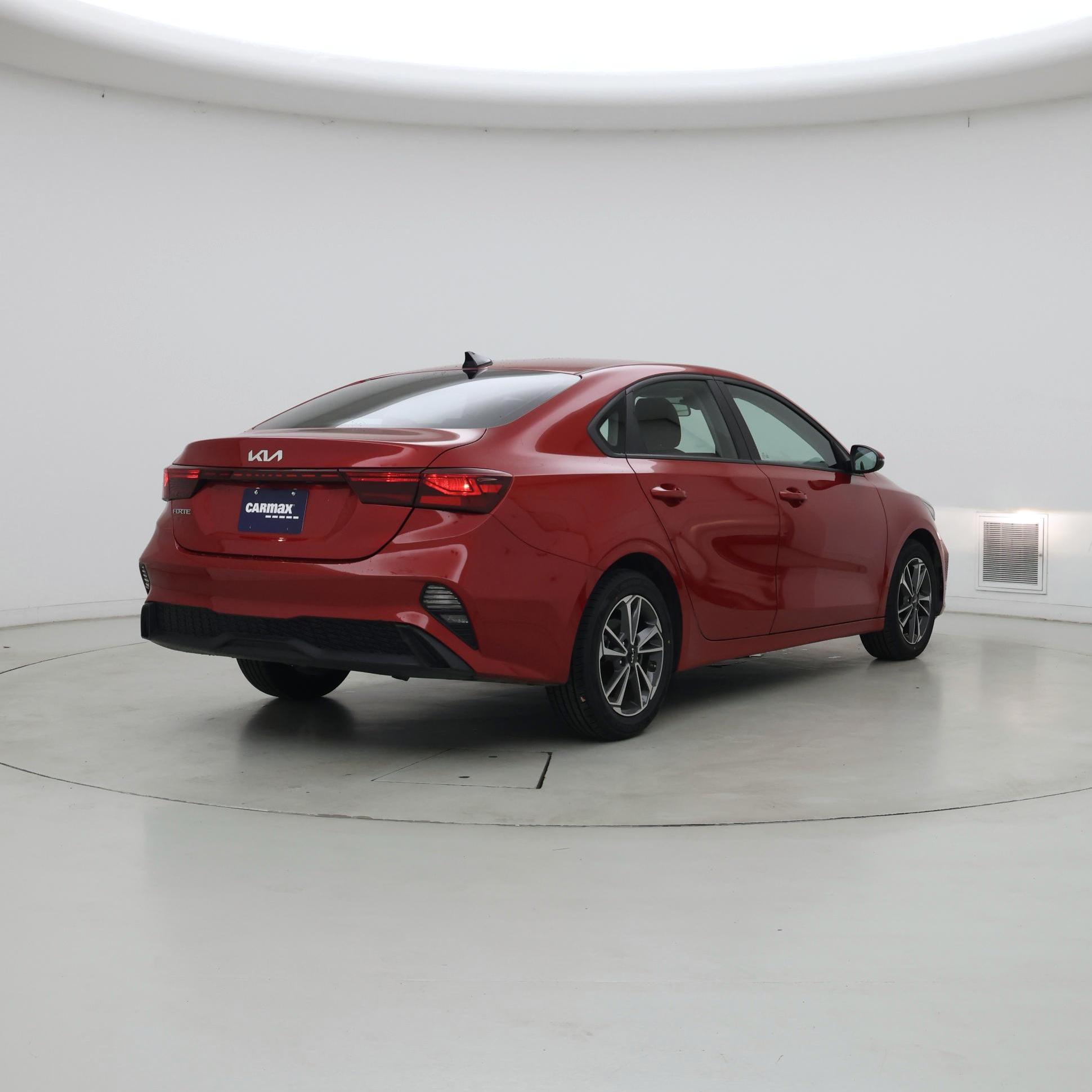 Thumbnail: 2024 Kia Forte - 8