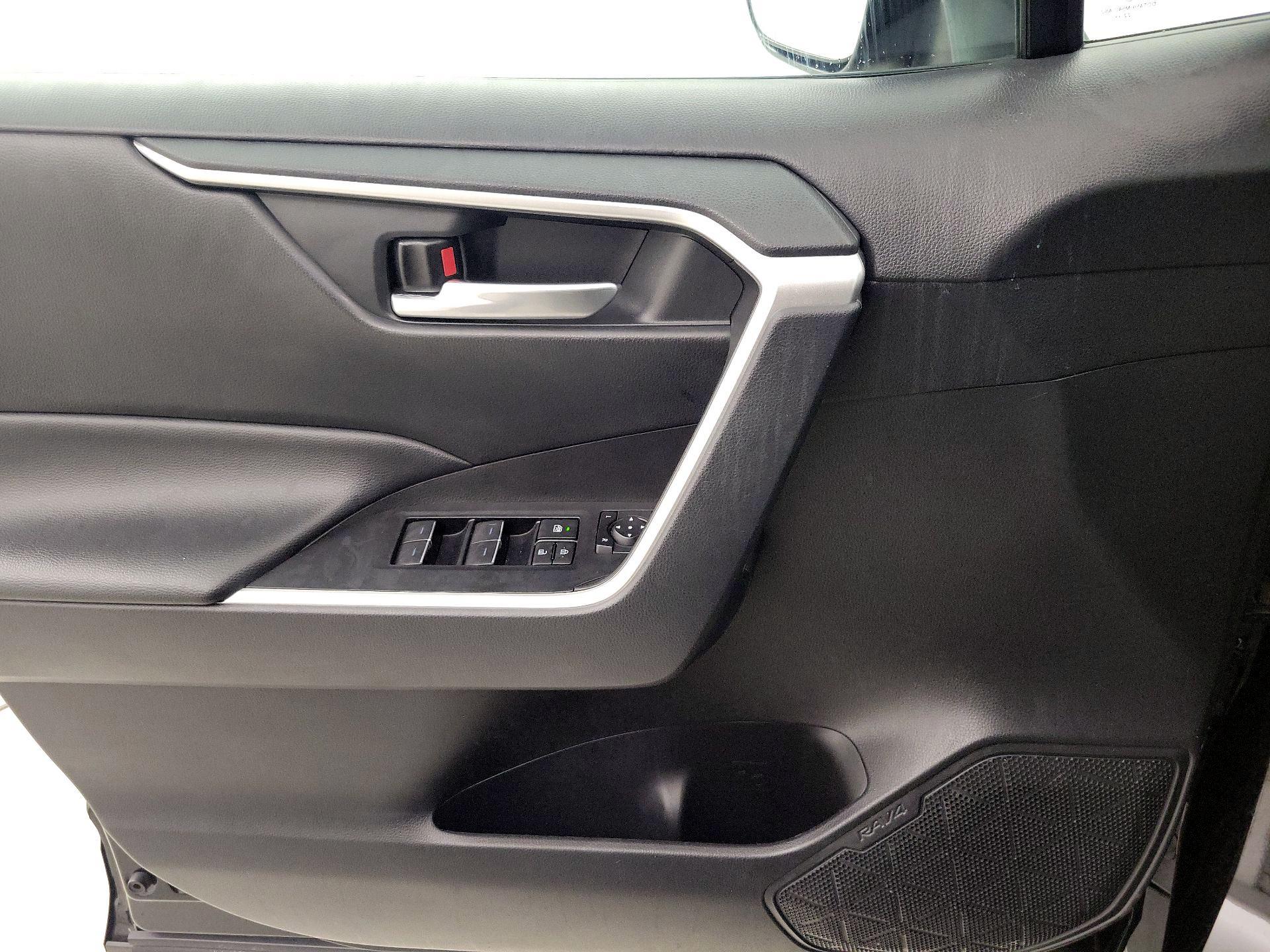 Thumbnail: 2023 Toyota RAV4 - 12