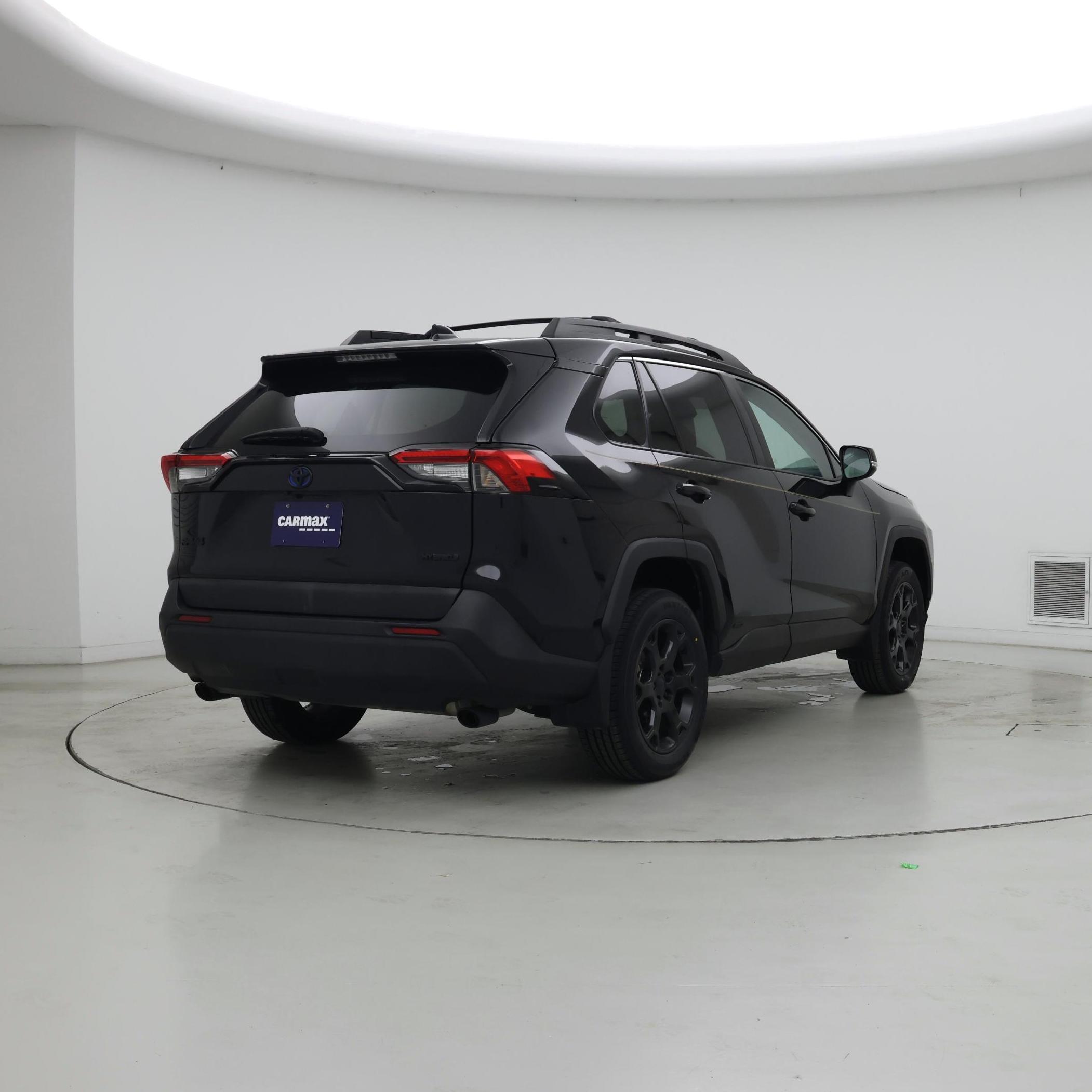 Thumbnail: 2023 Toyota RAV4 - 8