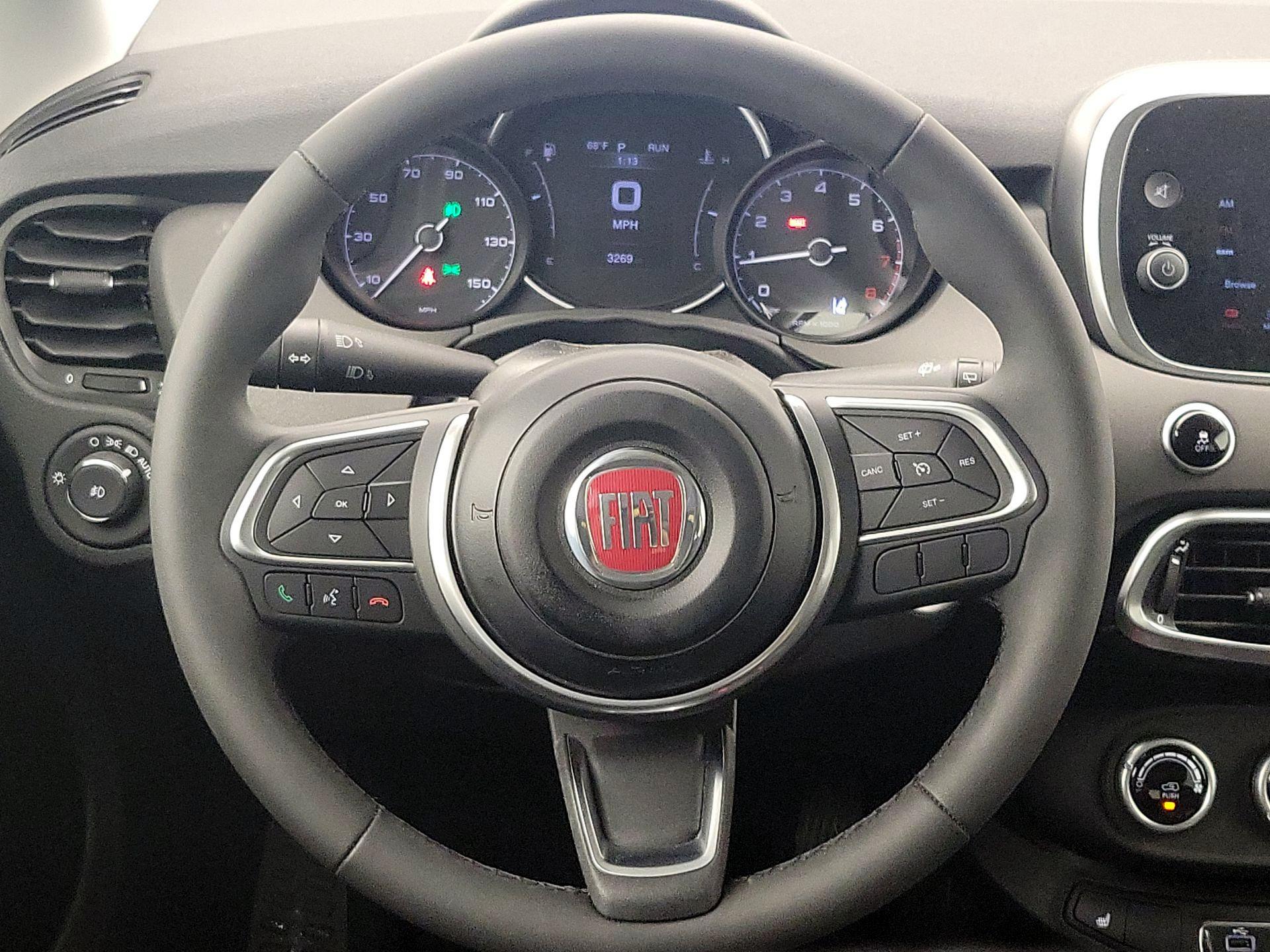 Thumbnail: 2023 Fiat 500X - 10