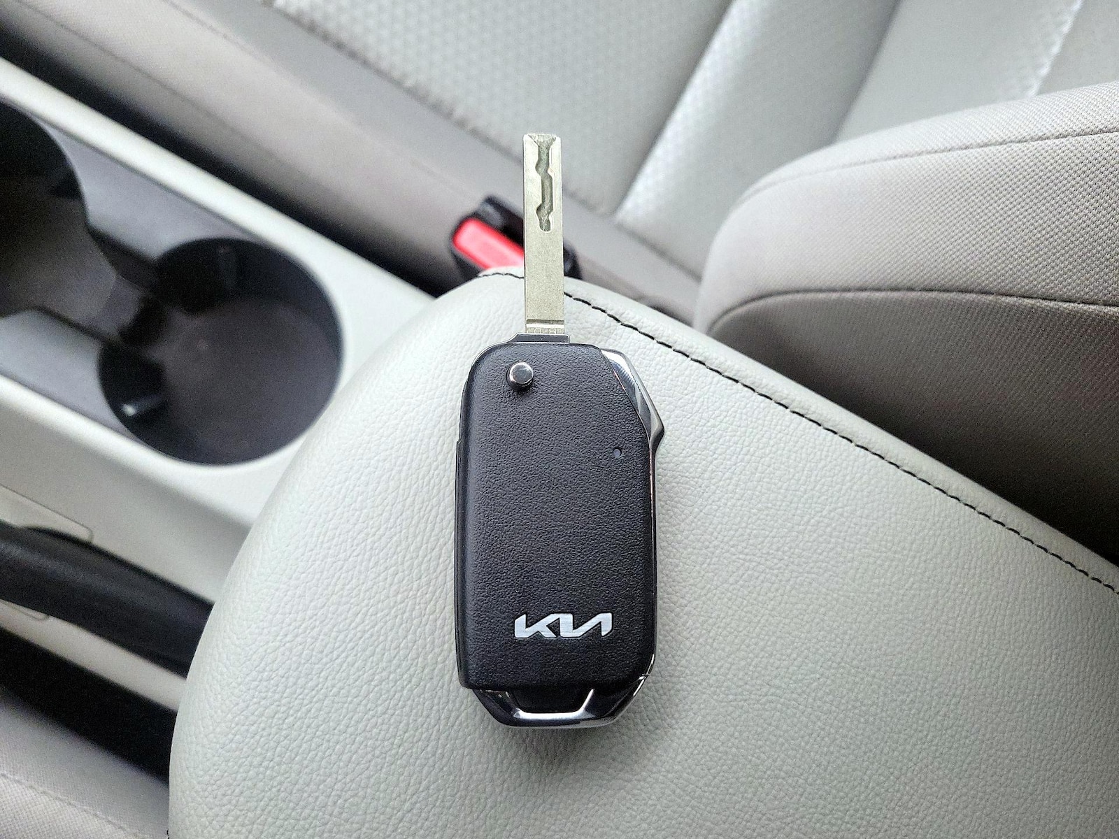 2025 Kia Soul LX - Photo 24