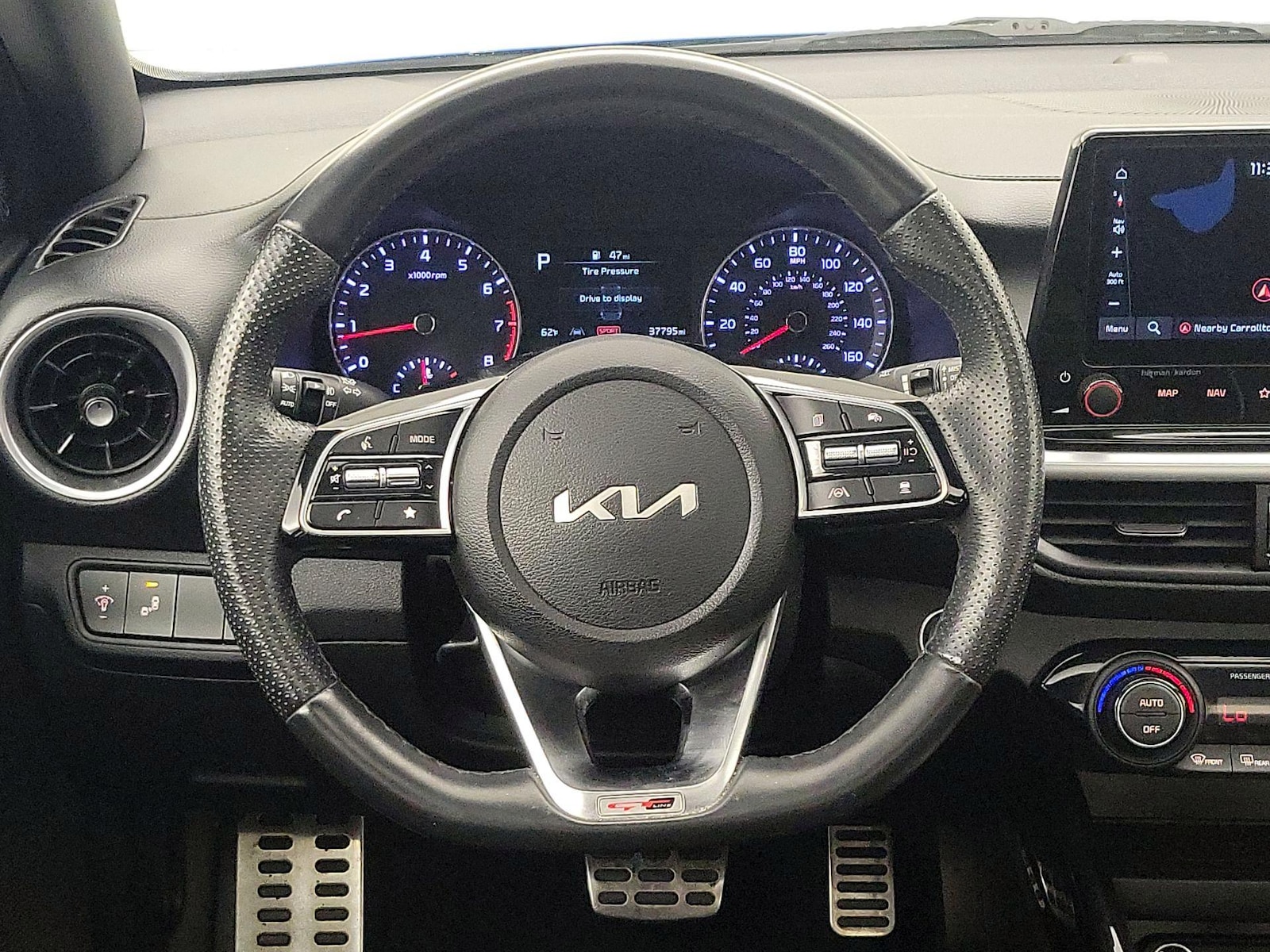 2023 Kia Forte GT-Line - Photo 11