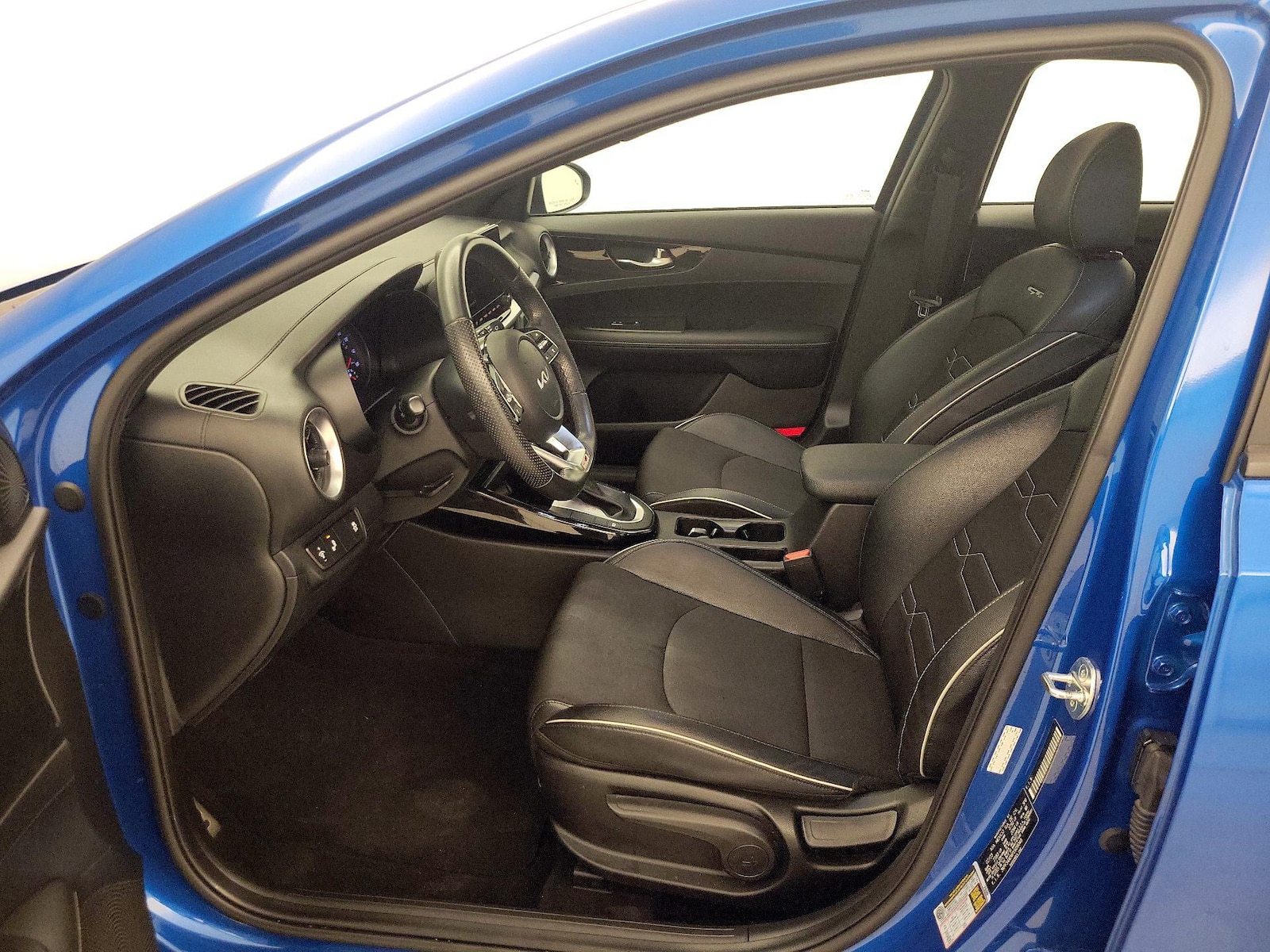 2023 Kia Forte GT-Line - Photo 12