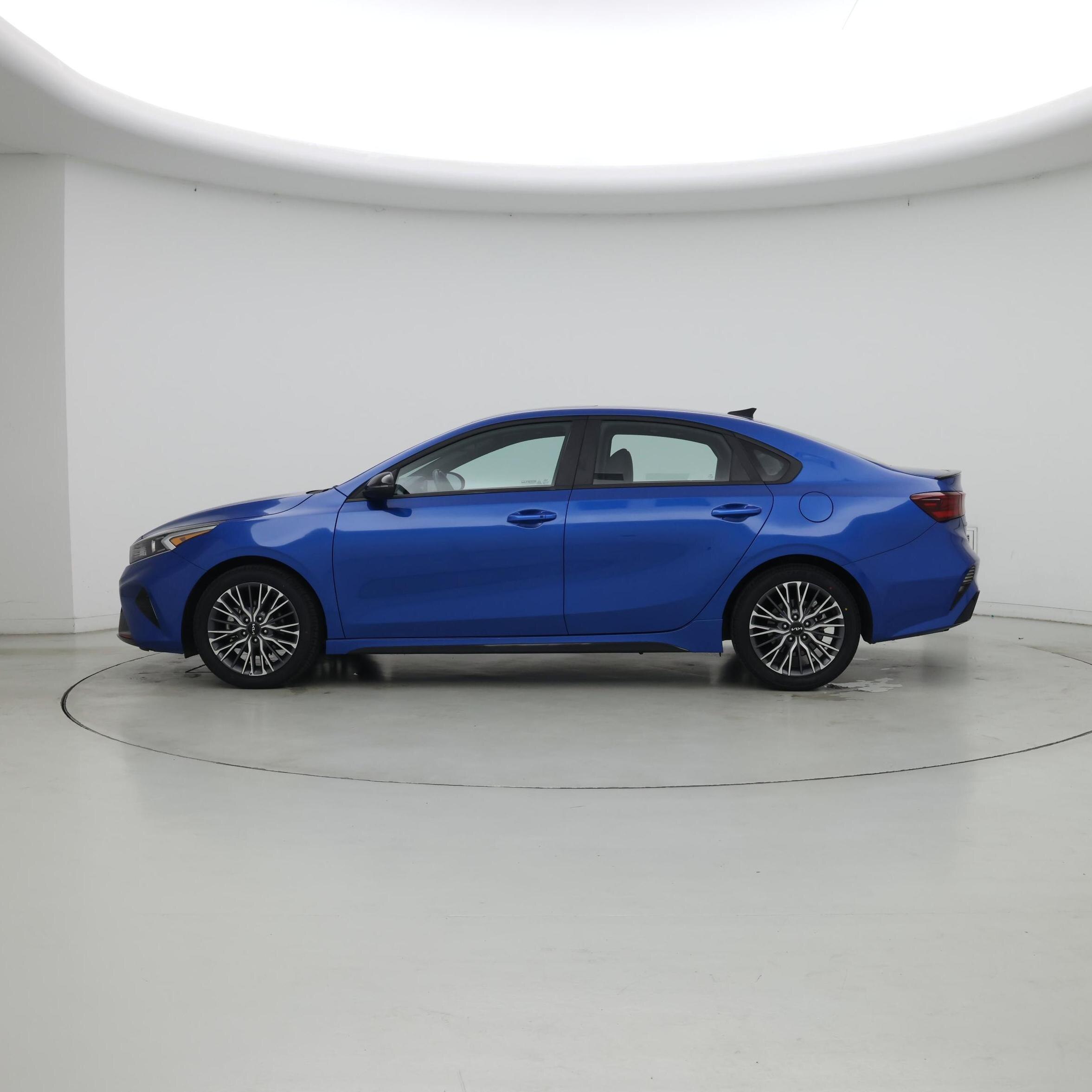 Thumbnail: 2023 Kia Forte - 3