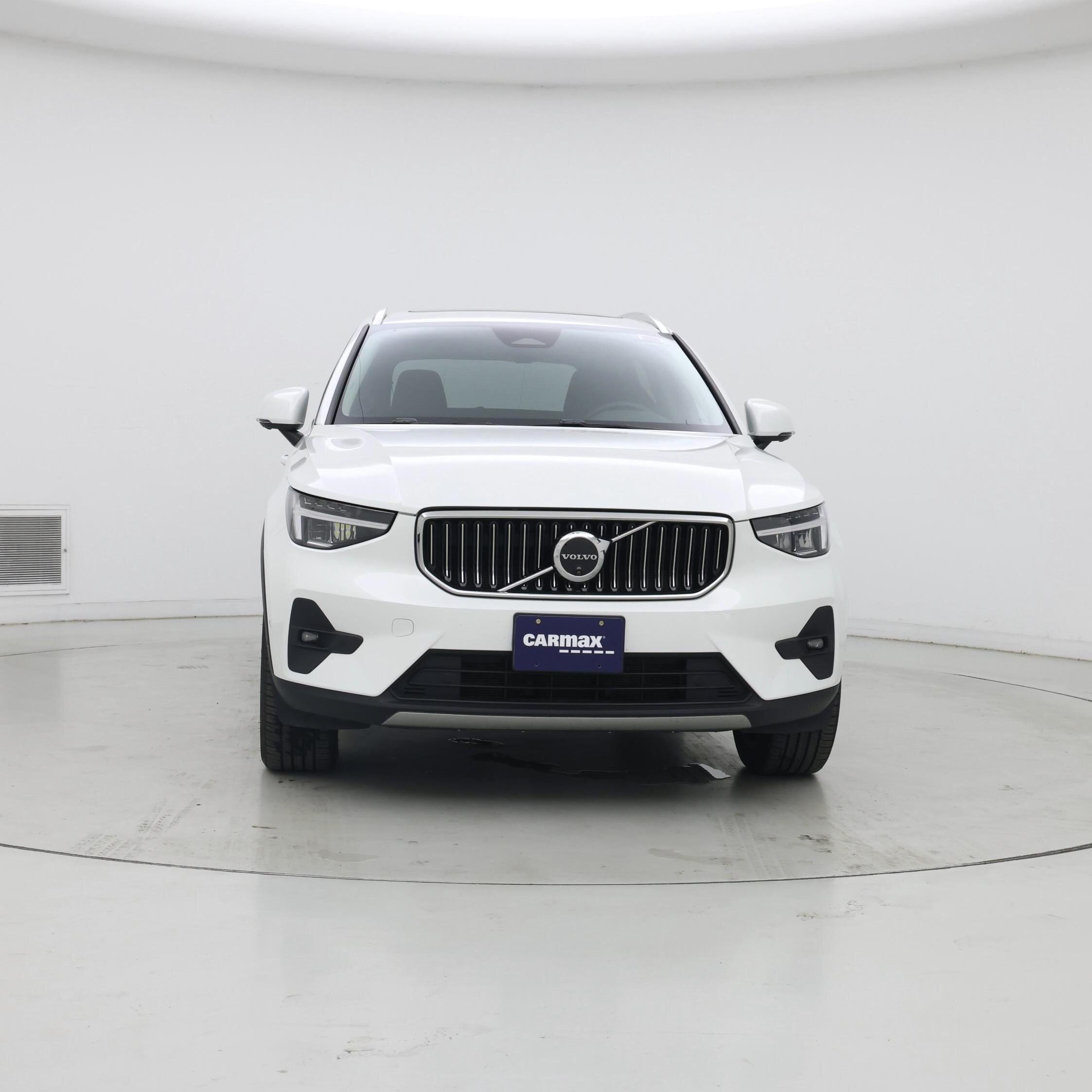 Thumbnail: 2025 Volvo XC40 - 5