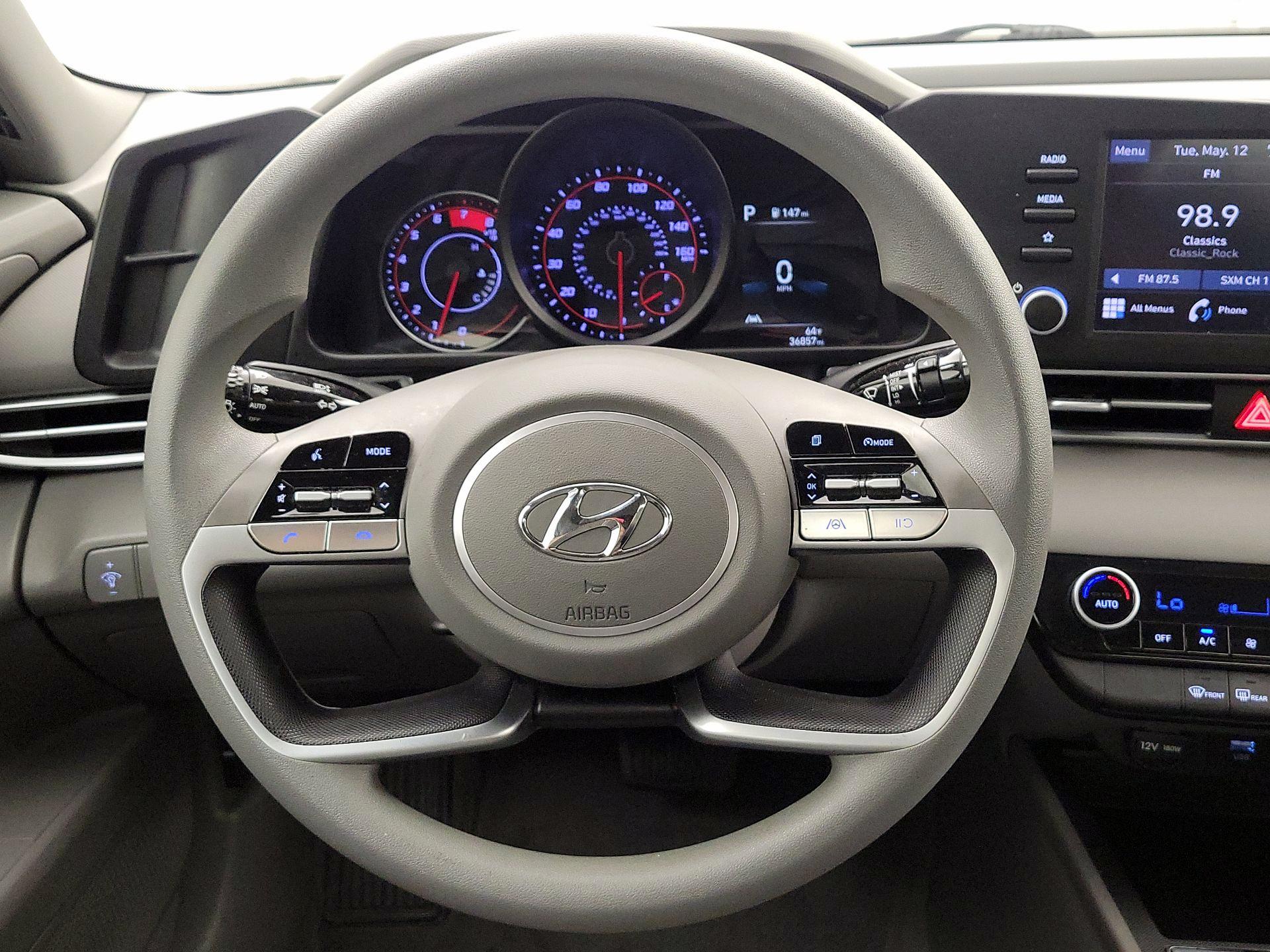 Thumbnail: 2023 Hyundai Elantra - 10