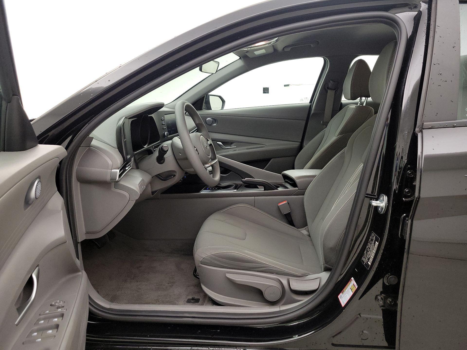 Thumbnail: 2023 Hyundai Elantra - 11