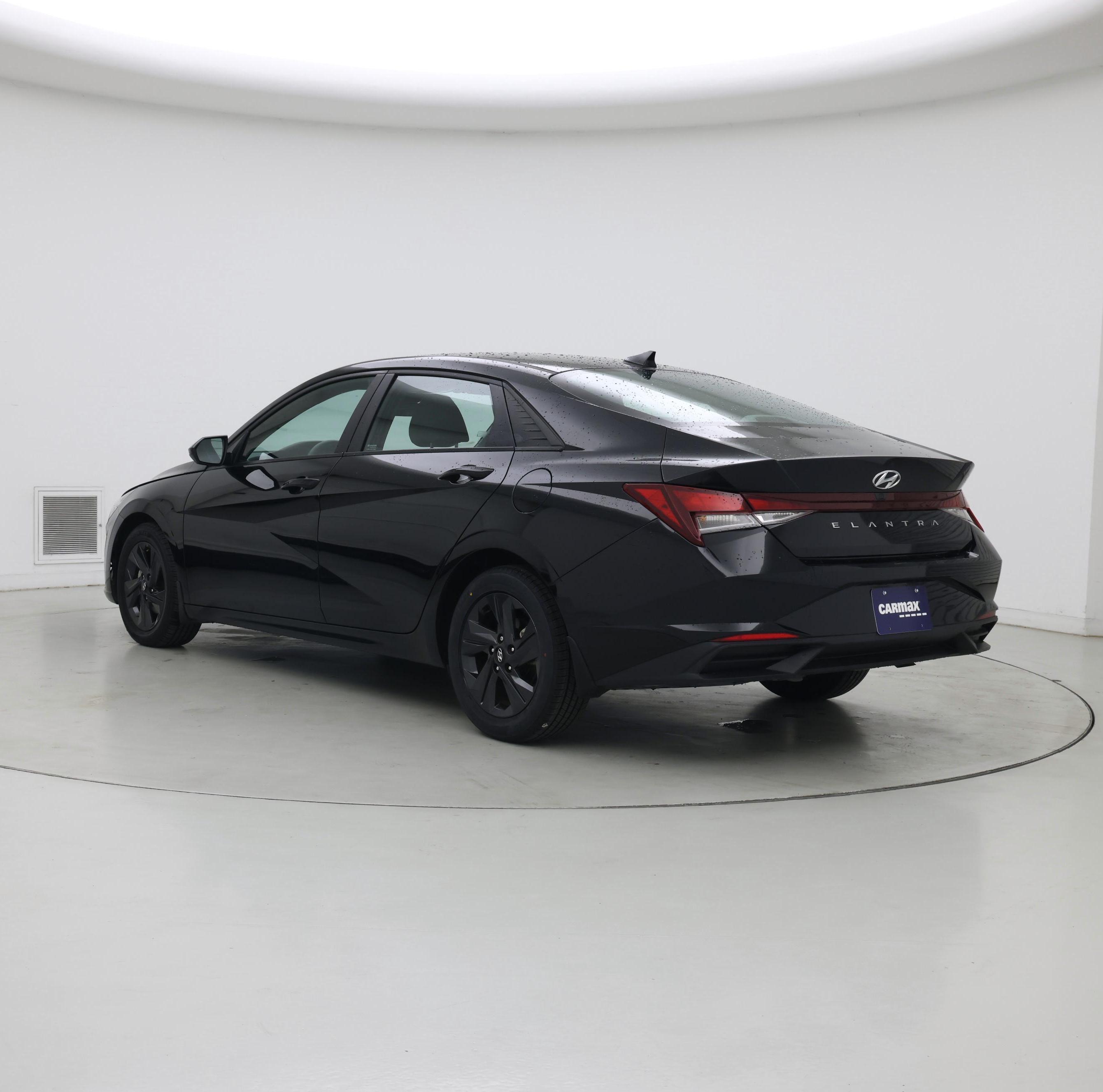 Thumbnail: 2023 Hyundai Elantra - 2