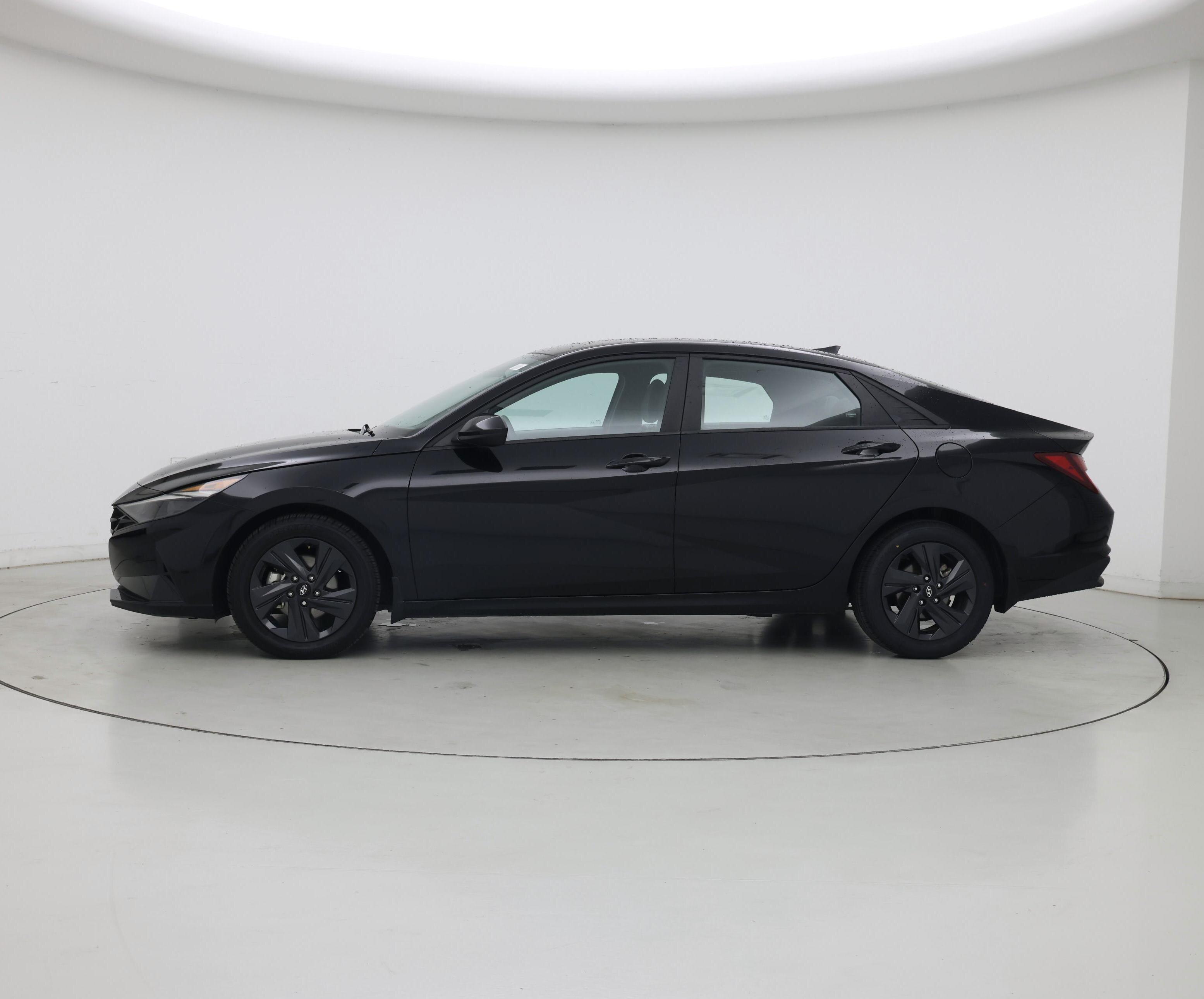 Thumbnail: 2023 Hyundai Elantra - 3