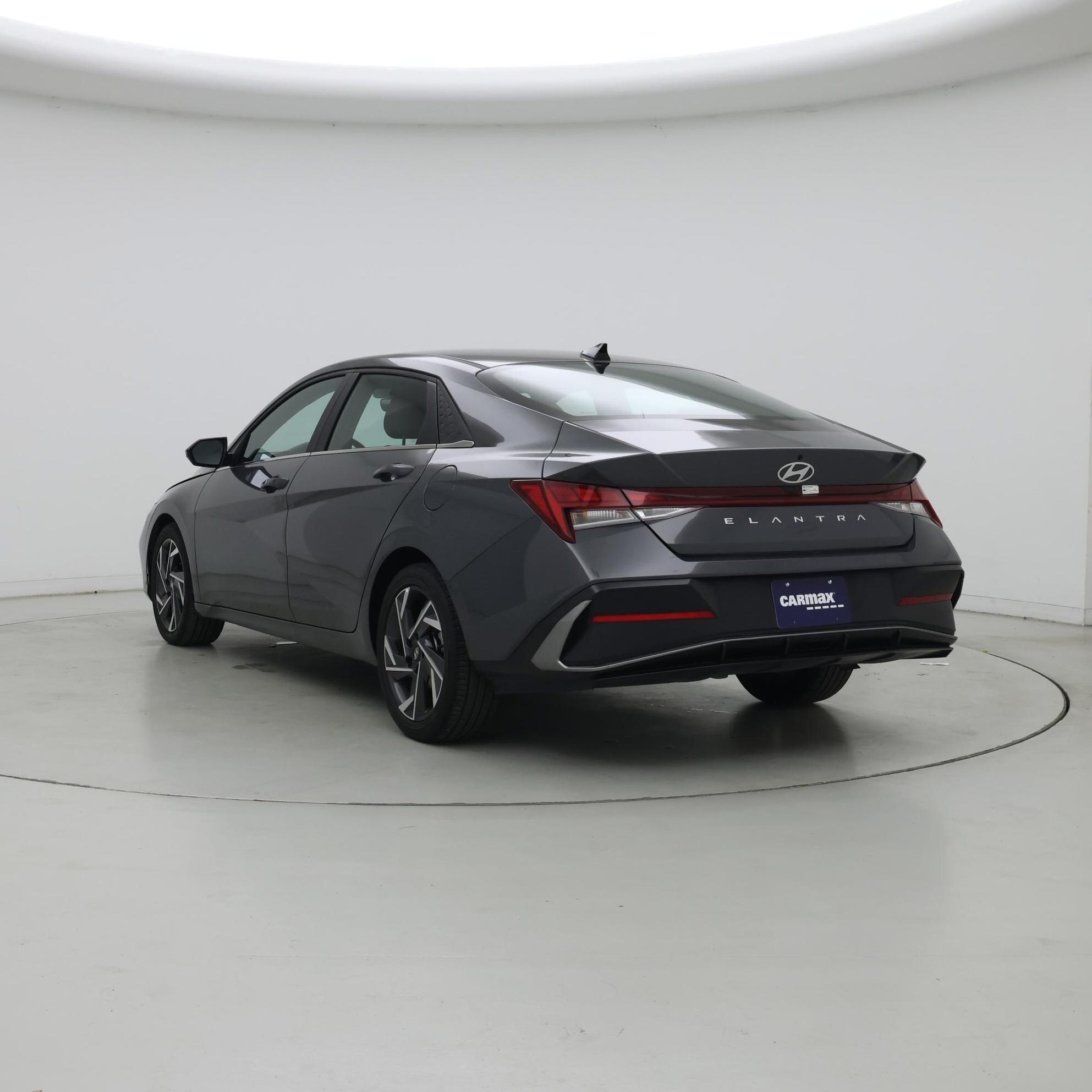 Thumbnail: 2025 Hyundai Elantra - 2