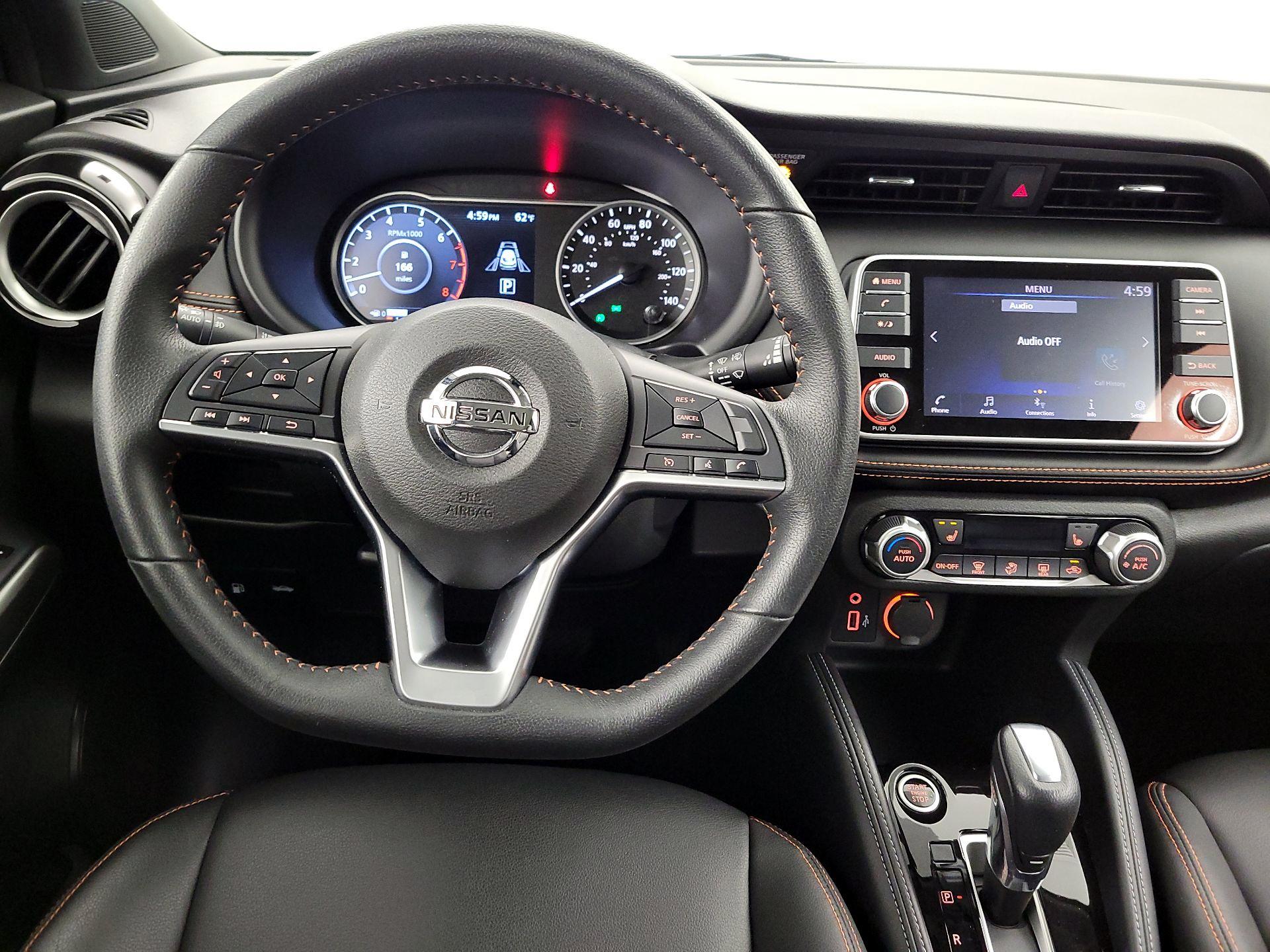 Thumbnail: 2020 Nissan Kicks - 10